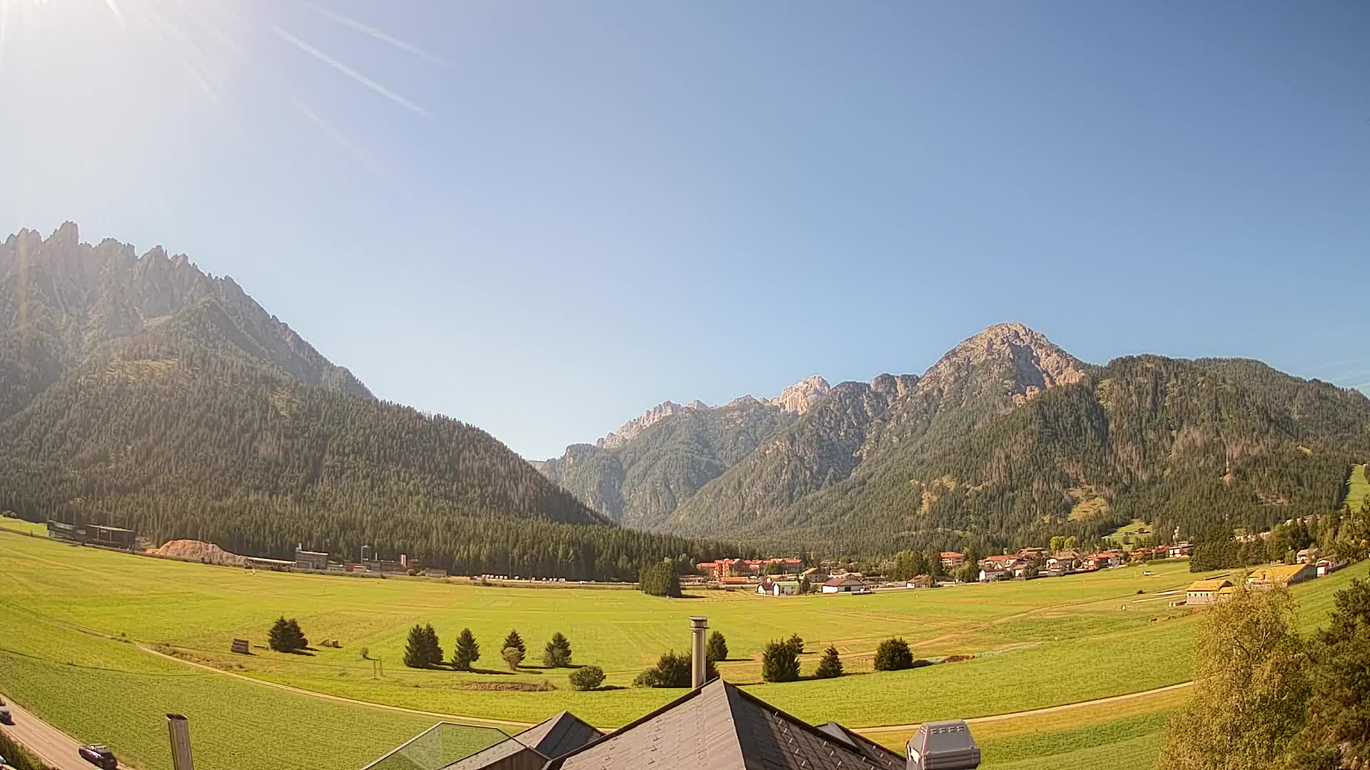 Web kamera Toblach Dolomiti – Pogled s Hotela Rosengarten