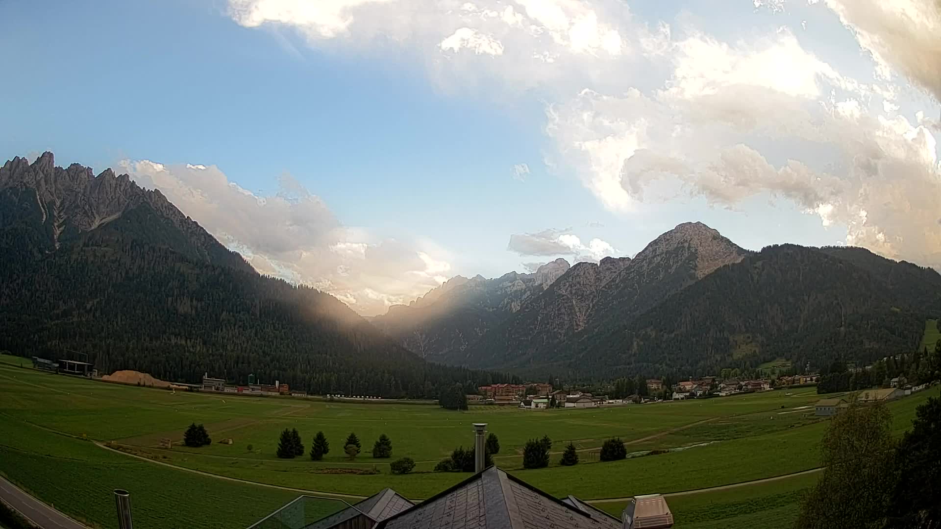Webcam Dobbiaco Dolomiti – Vista dall’Hotel Rosengarten