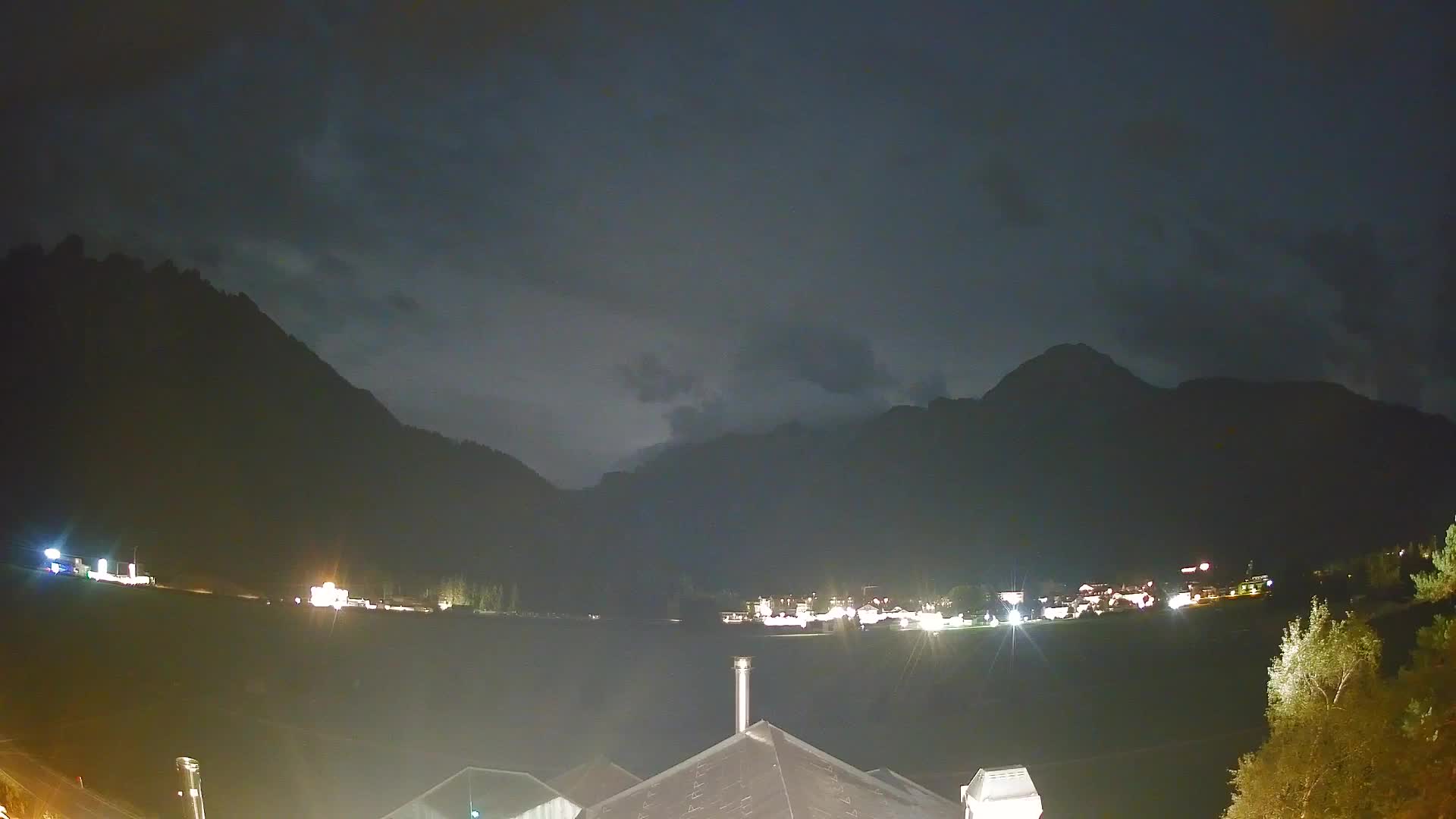 Spletna kamera Toblach Dolomiti – Pogled iz hotela Rosengarten