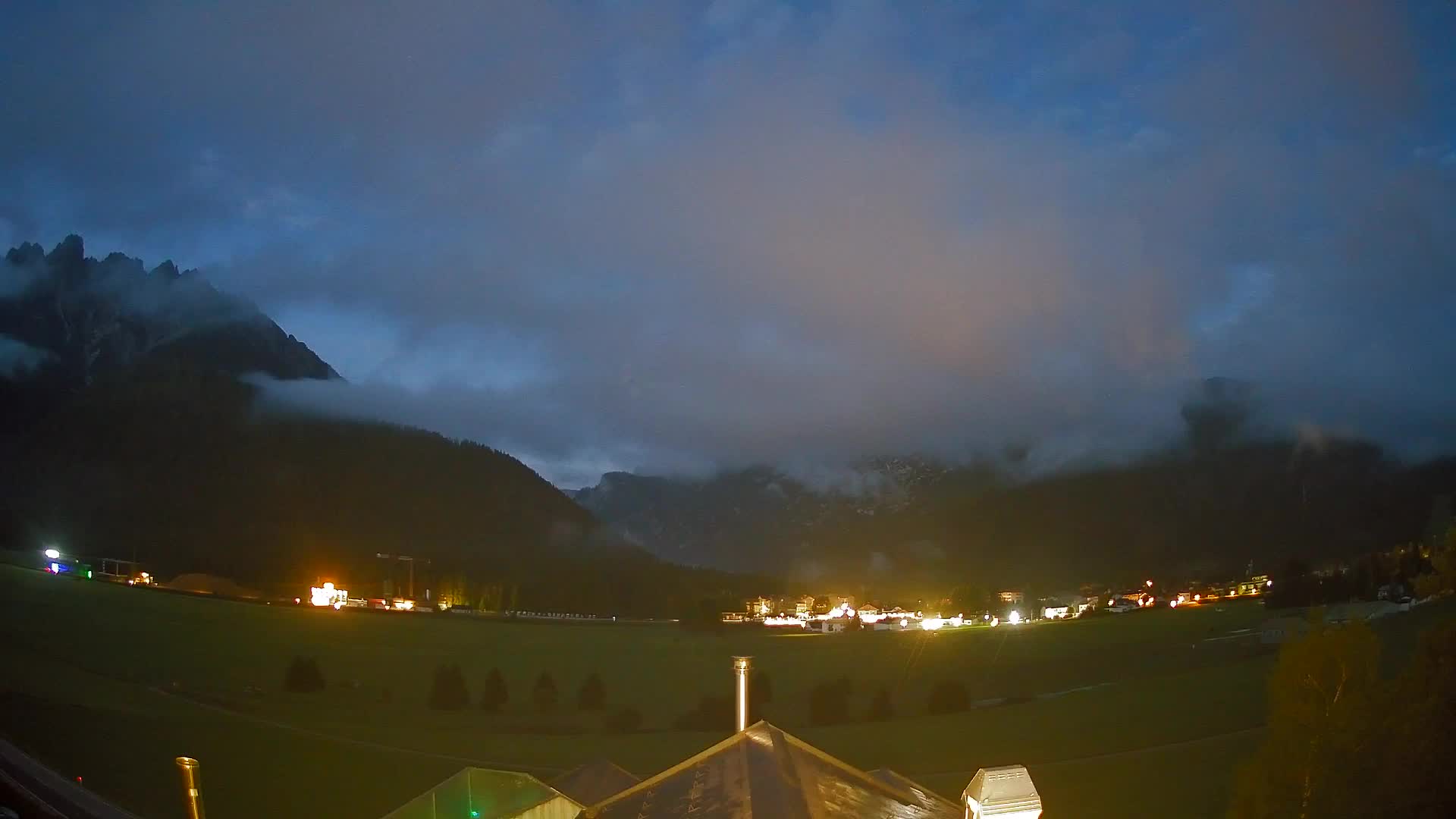 Webcam Toblach Dolomites – View from Hotel Rosengarten