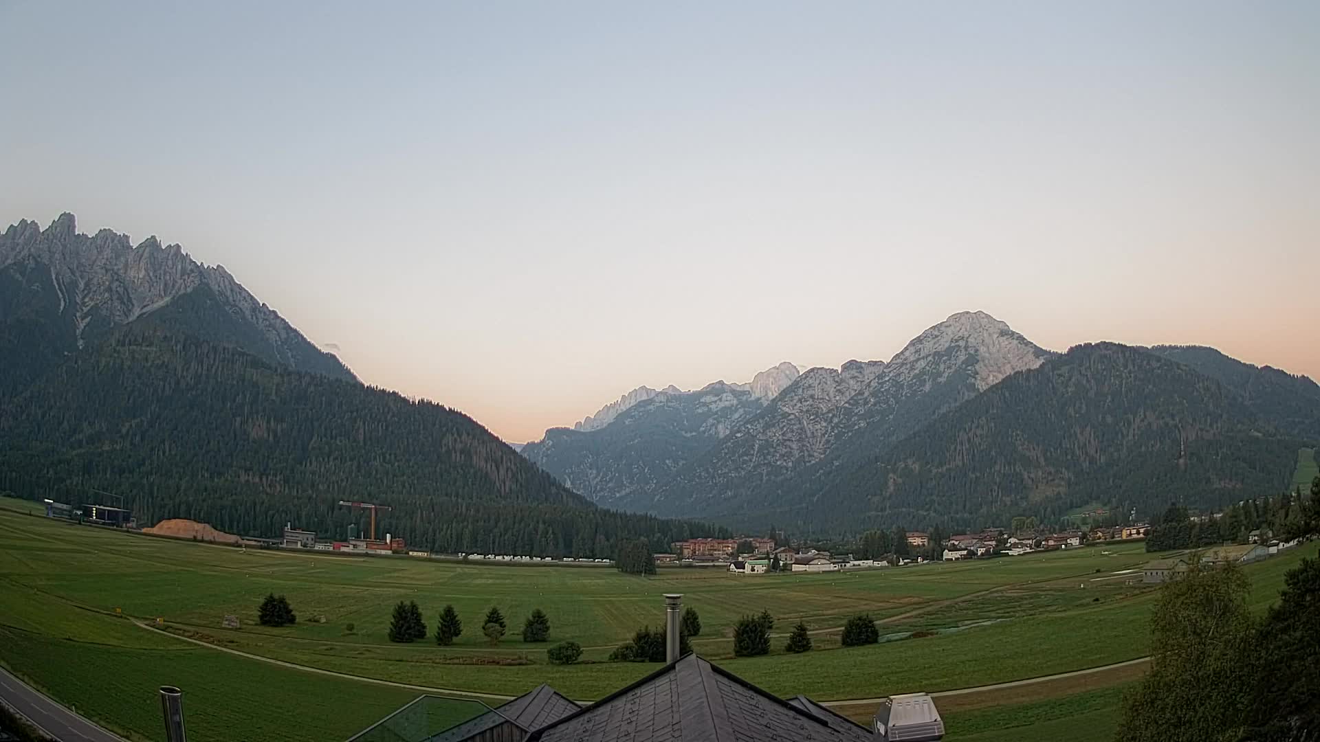 Webcam Toblach Dolomites – View from Hotel Rosengarten