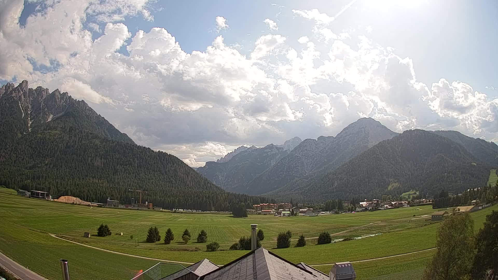 Webcam Toblach Dolomites – View from Hotel Rosengarten