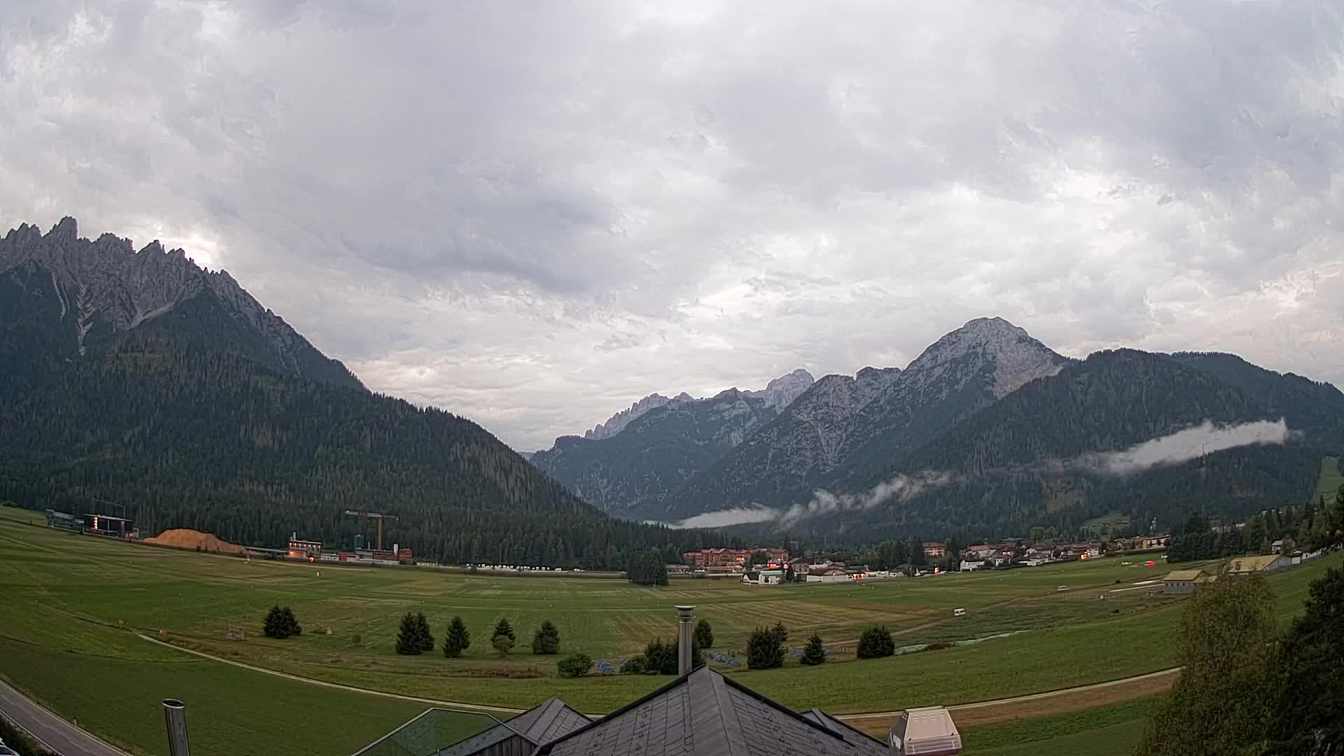 Webcam Toblach Dolomites – View from Hotel Rosengarten
