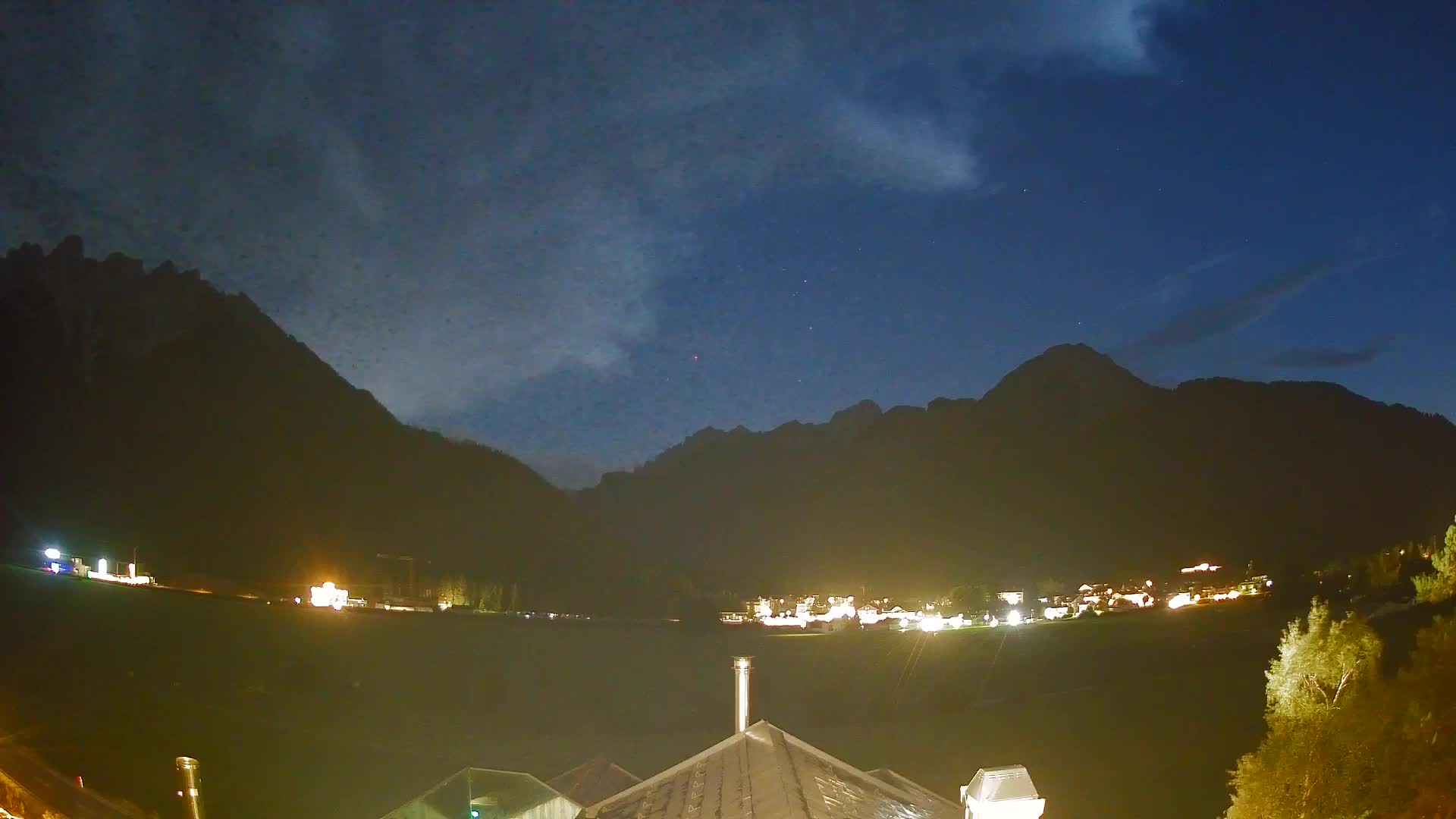 Spletna kamera Toblach Dolomiti – Pogled iz hotela Rosengarten