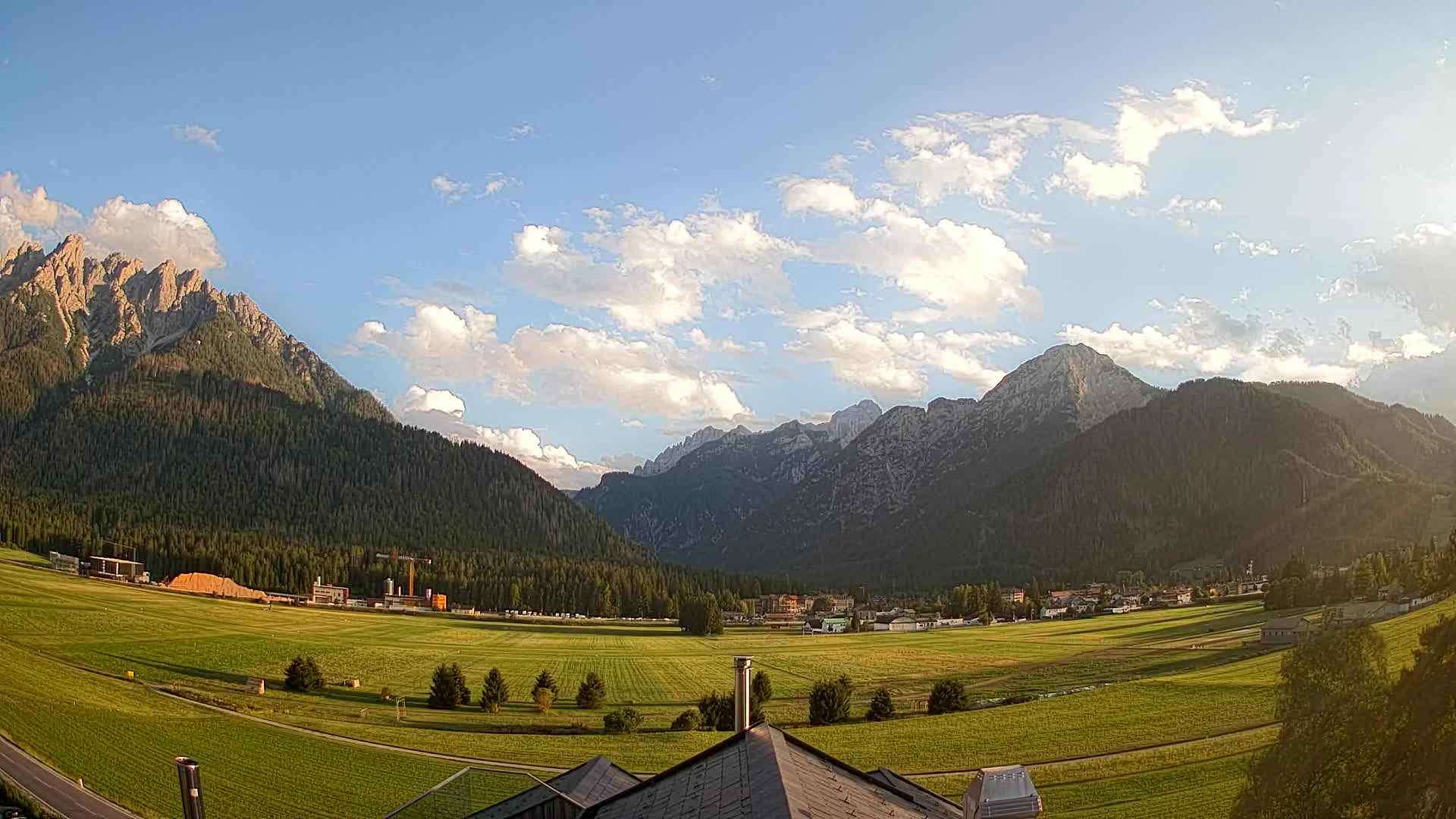Webcam Toblach Dolomites – View from Hotel Rosengarten