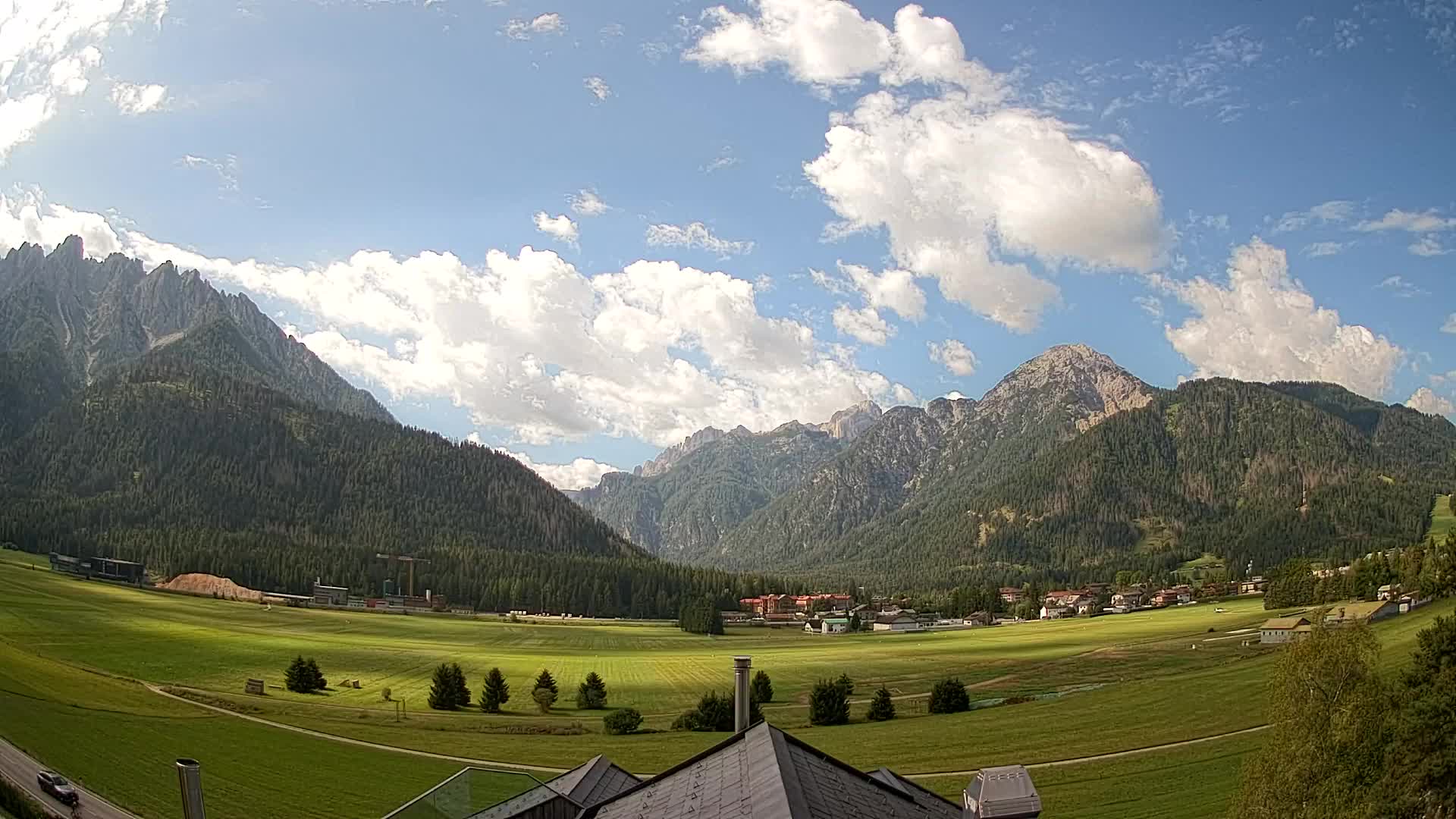 Web kamera Toblach Dolomiti – Pogled s Hotela Rosengarten