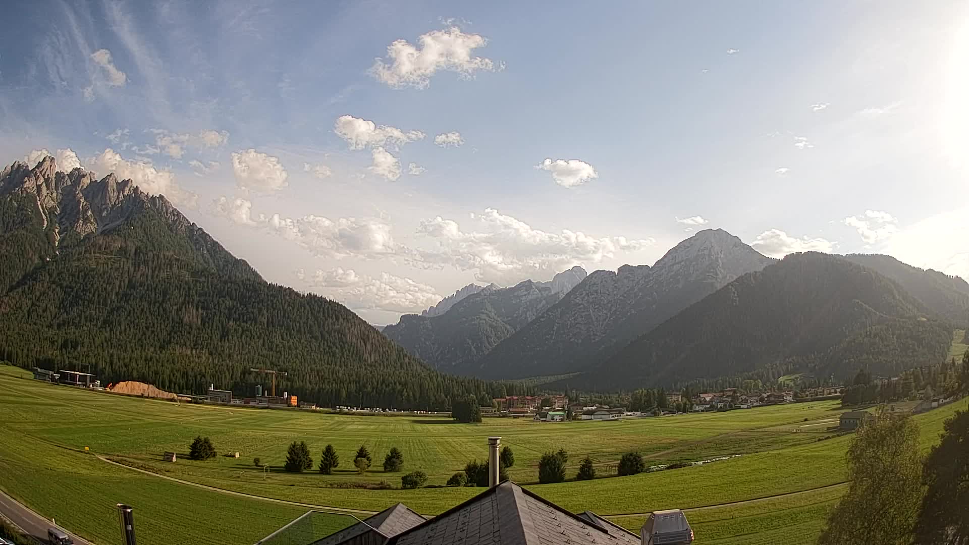 Webcam Toblach Dolomites – View from Hotel Rosengarten