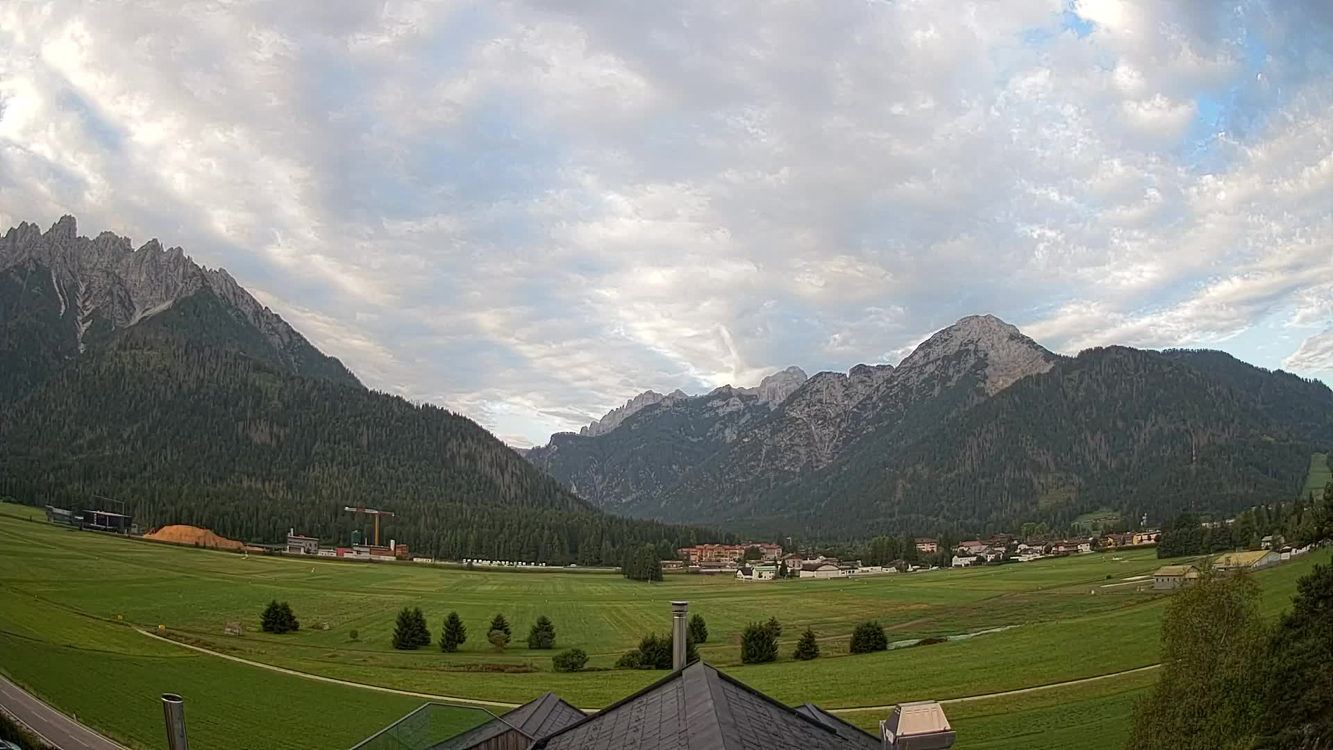 Webcam Toblach Dolomites – View from Hotel Rosengarten