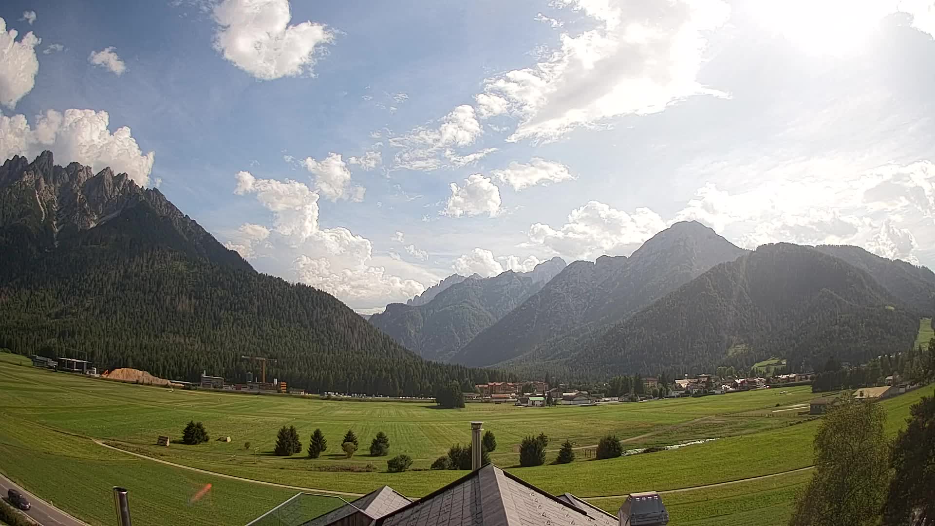 Webcam Toblach Dolomites – View from Hotel Rosengarten
