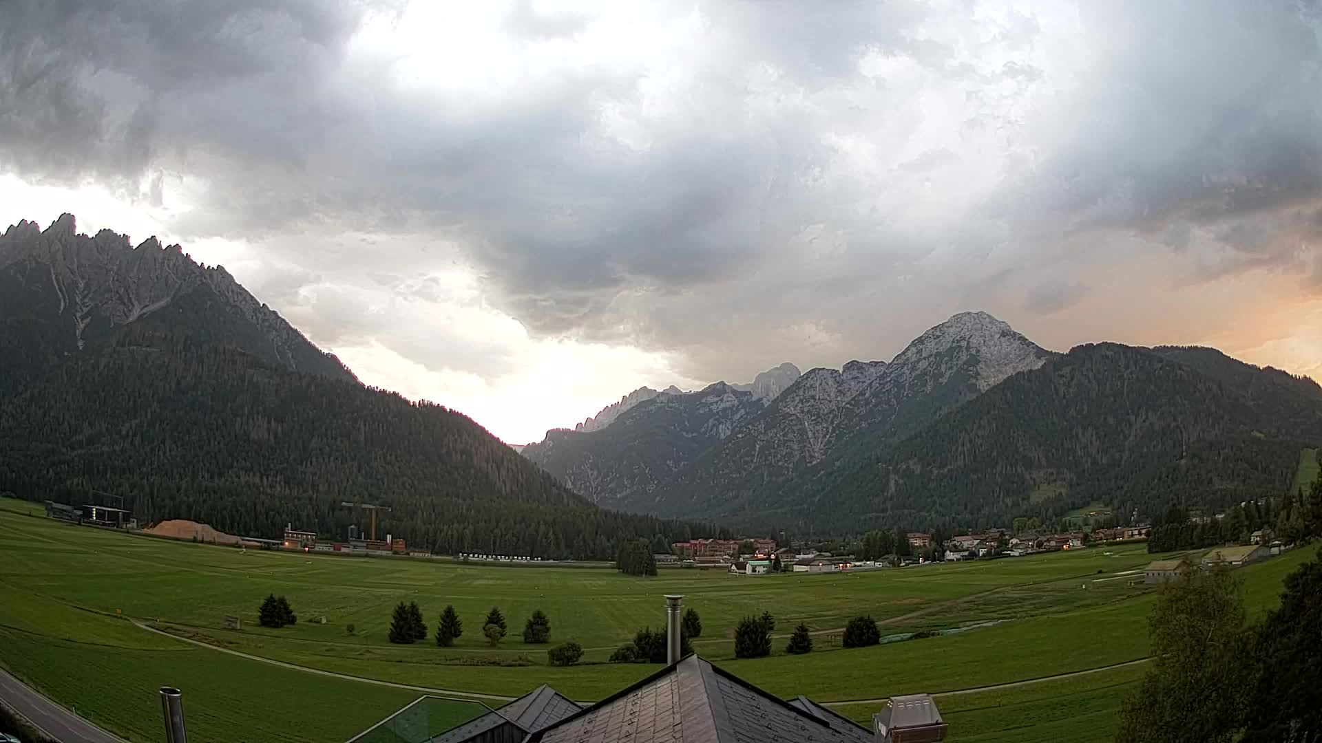 Webcam Dobbiaco Dolomiti – Vista dall’Hotel Rosengarten