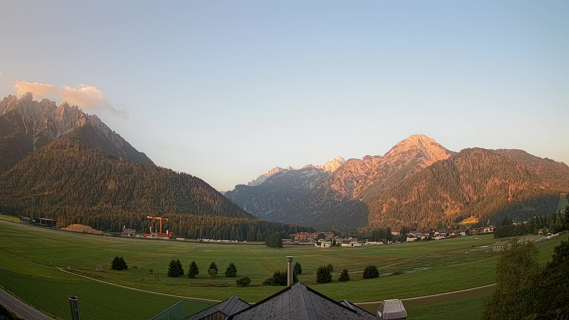 Web kamera Toblach Dolomiti – Pogled s Hotela Rosengarten