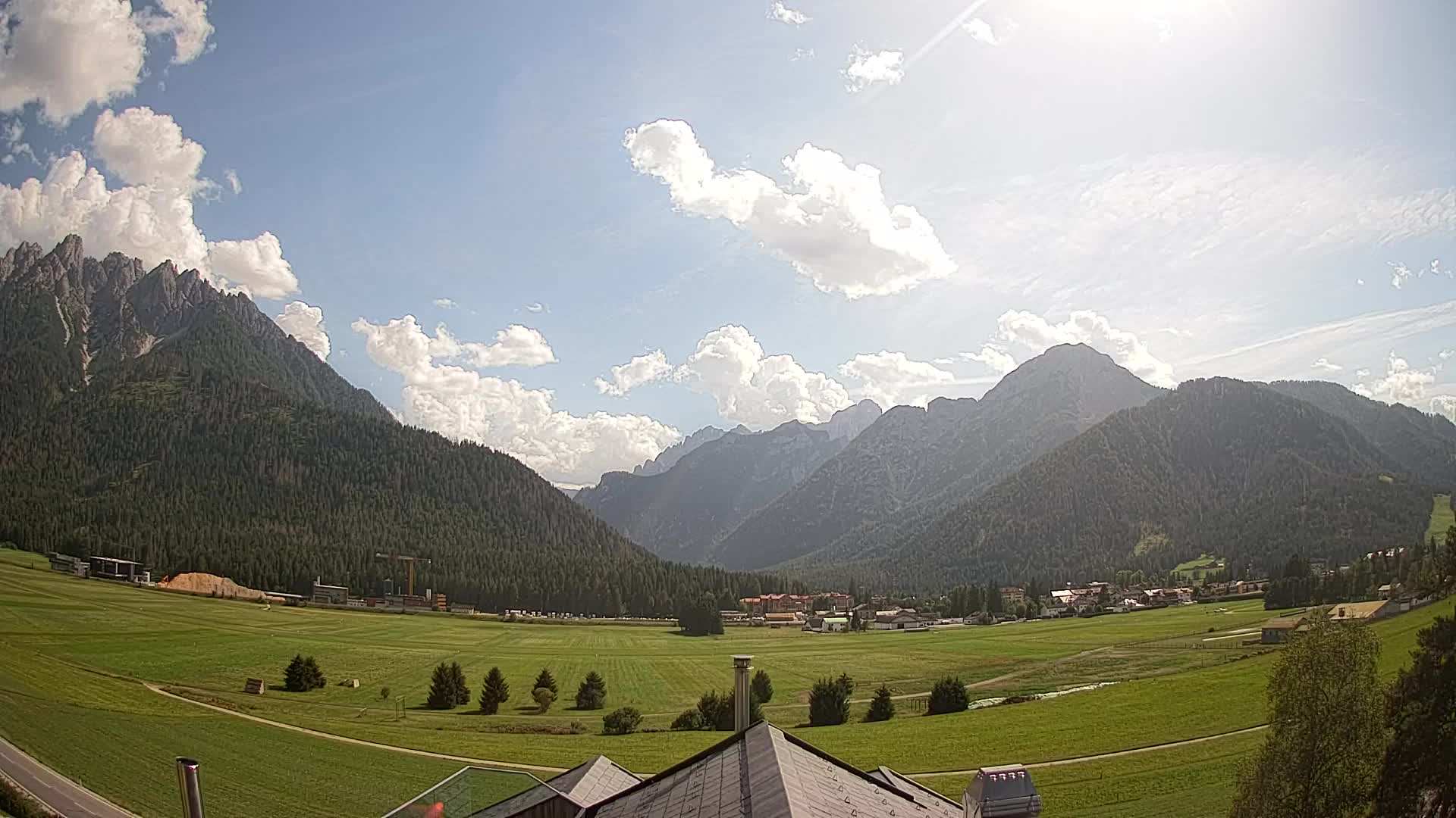 Web kamera Toblach Dolomiti – Pogled s Hotela Rosengarten