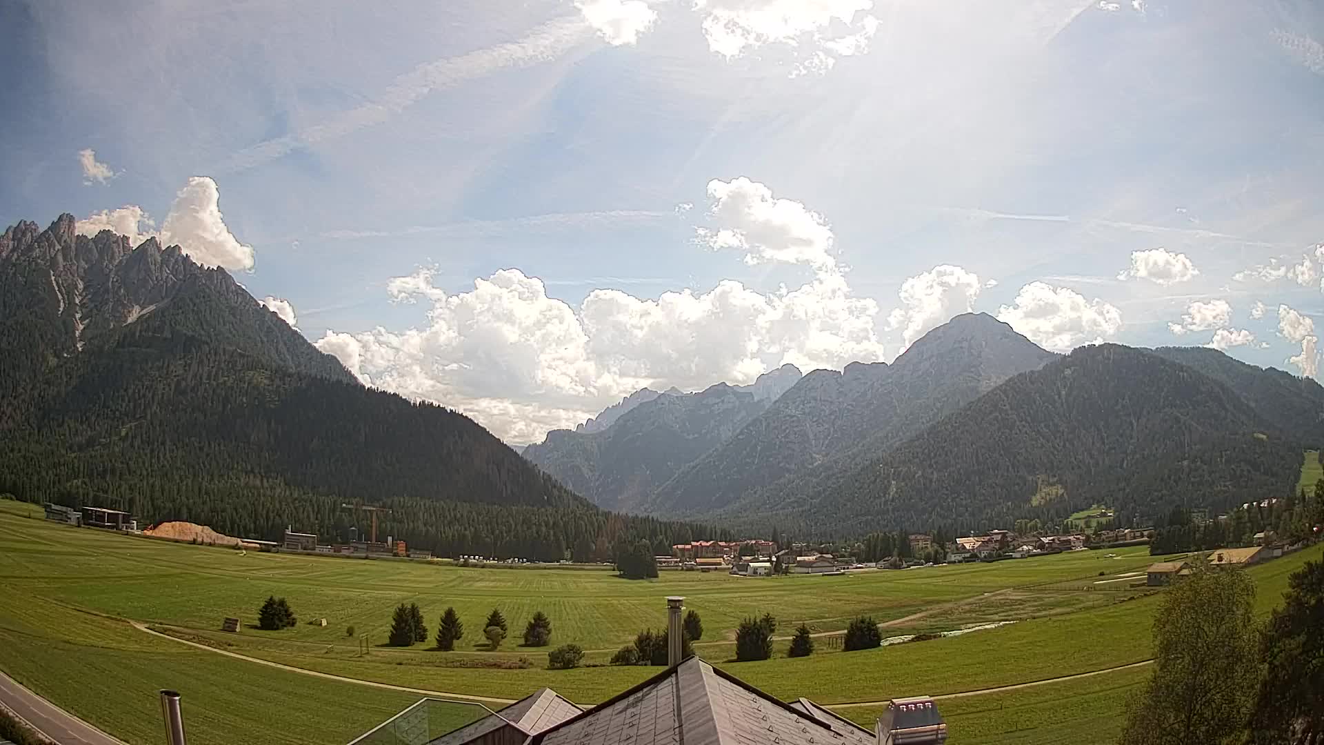 Webcam Toblach Dolomites – View from Hotel Rosengarten
