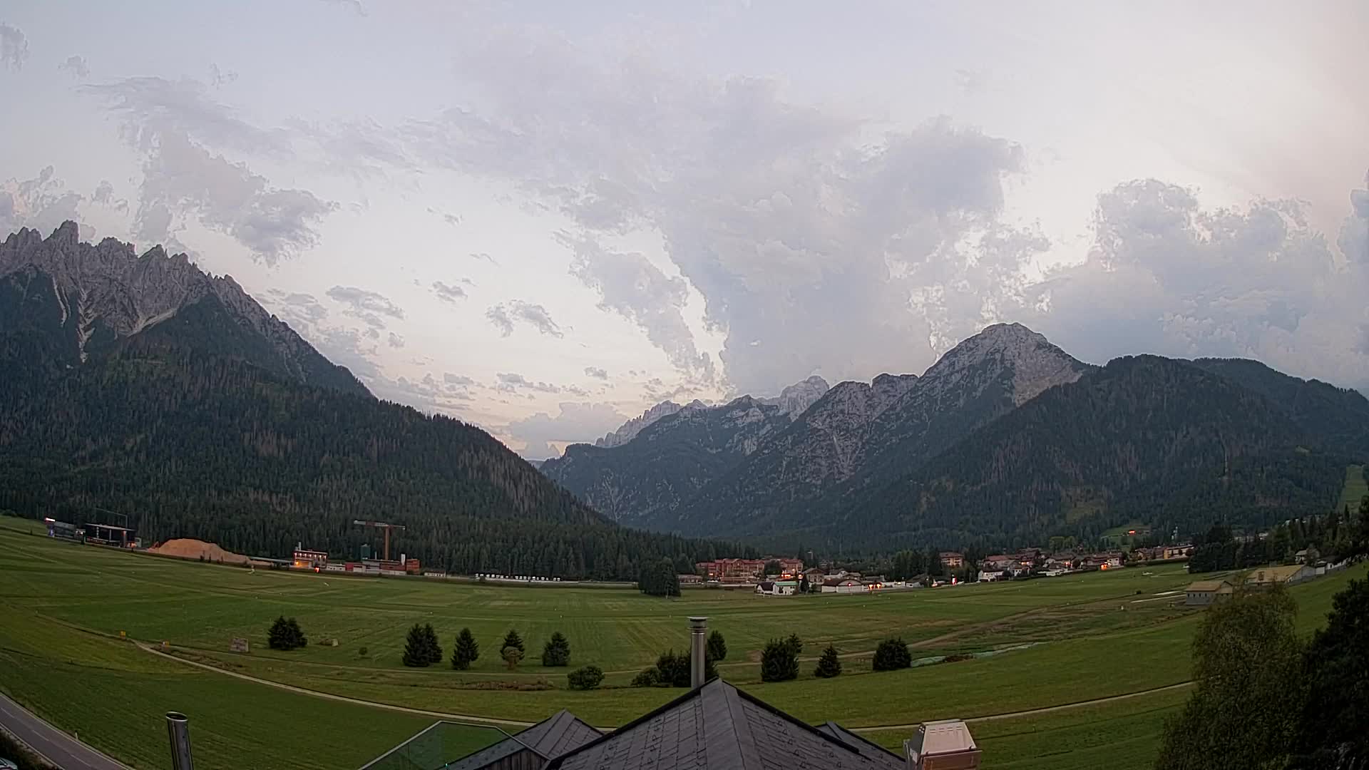 Webcam Toblach Dolomites – View from Hotel Rosengarten