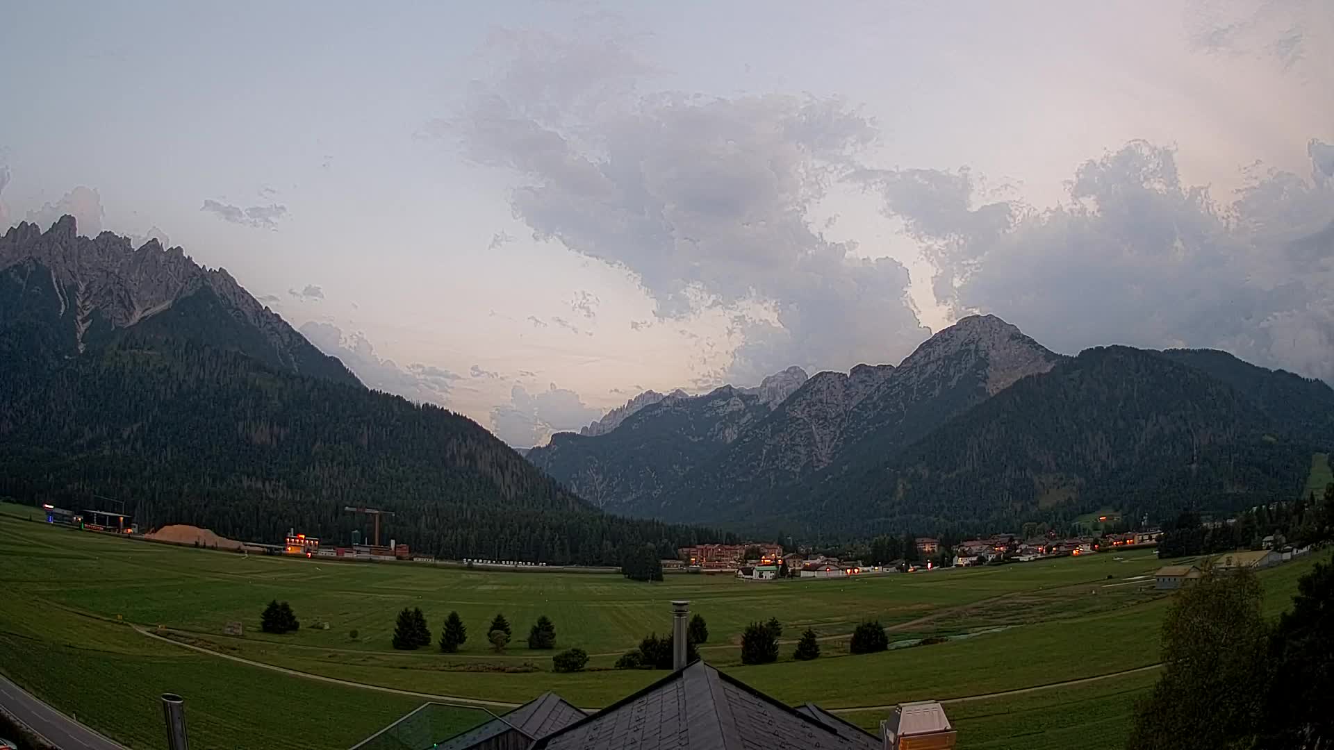 Webcam Toblach Dolomites – View from Hotel Rosengarten