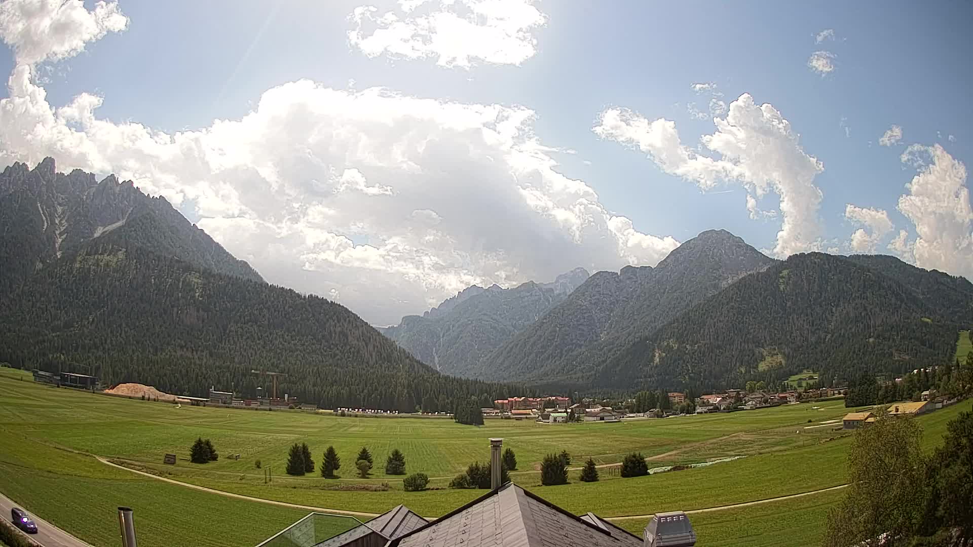 Webcam Toblach Dolomites – View from Hotel Rosengarten