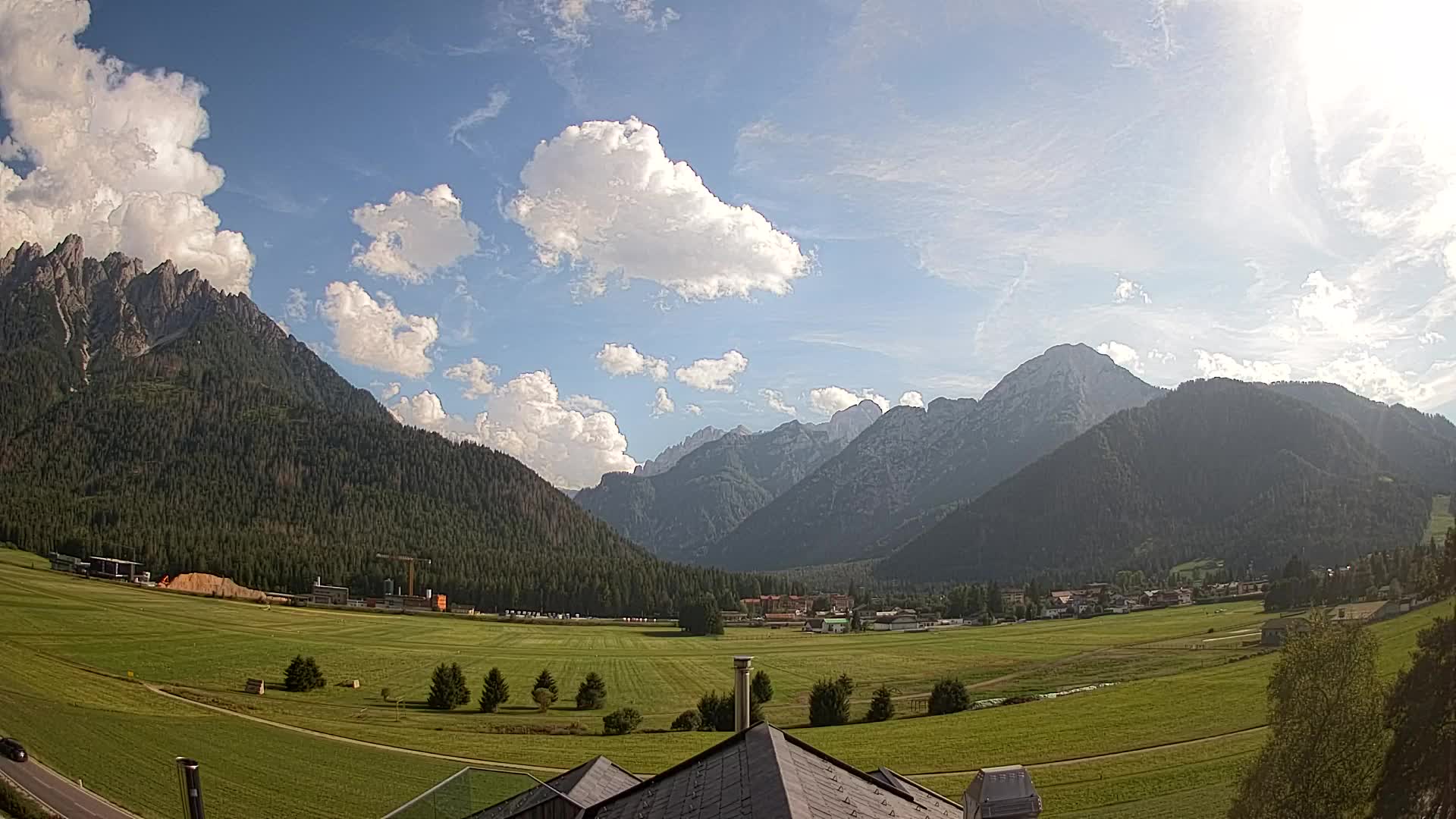 Webcam Toblach Dolomites – View from Hotel Rosengarten