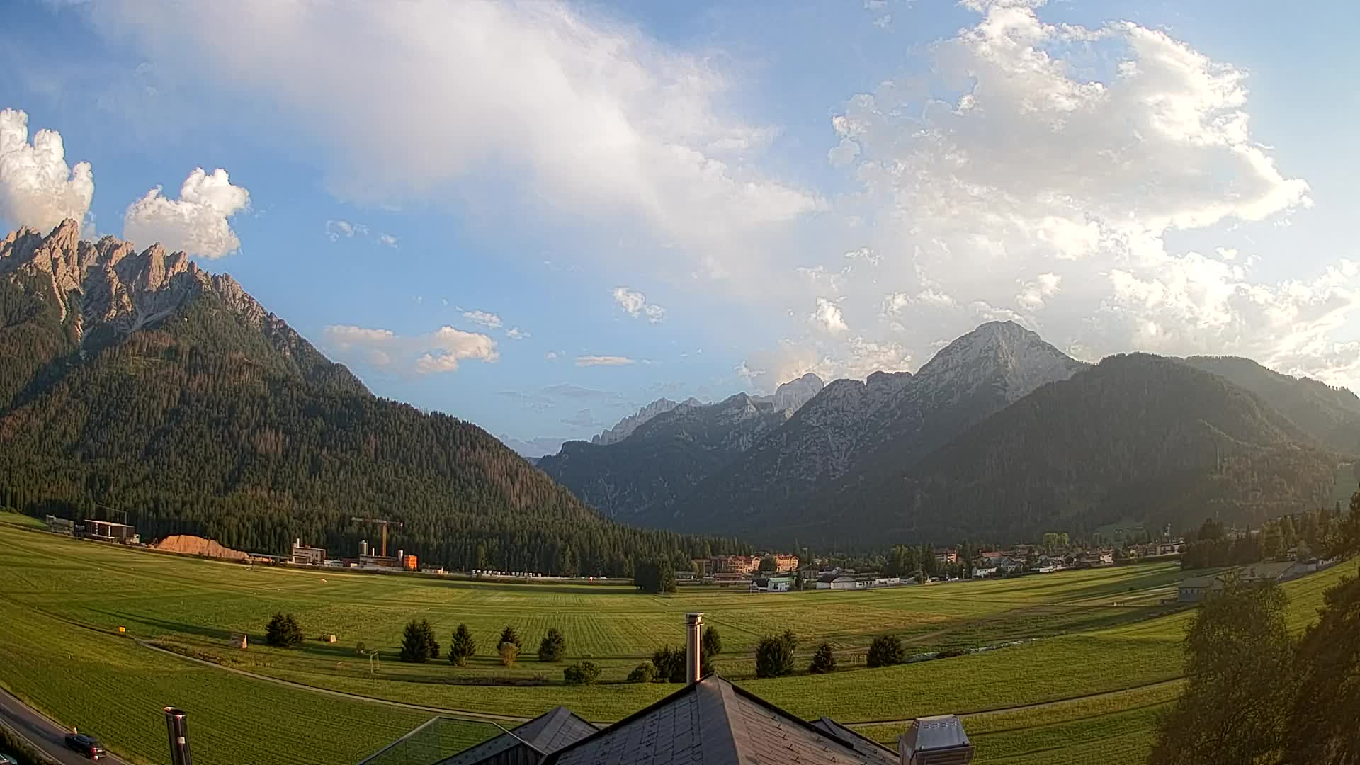 Webcam Toblach Dolomites – View from Hotel Rosengarten