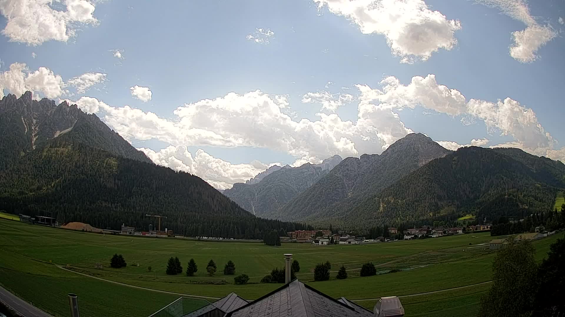 Webcam Toblach Dolomites – View from Hotel Rosengarten
