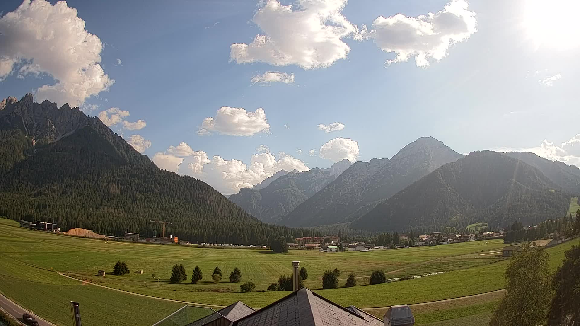 Spletna kamera Toblach Dolomiti – Pogled iz hotela Rosengarten