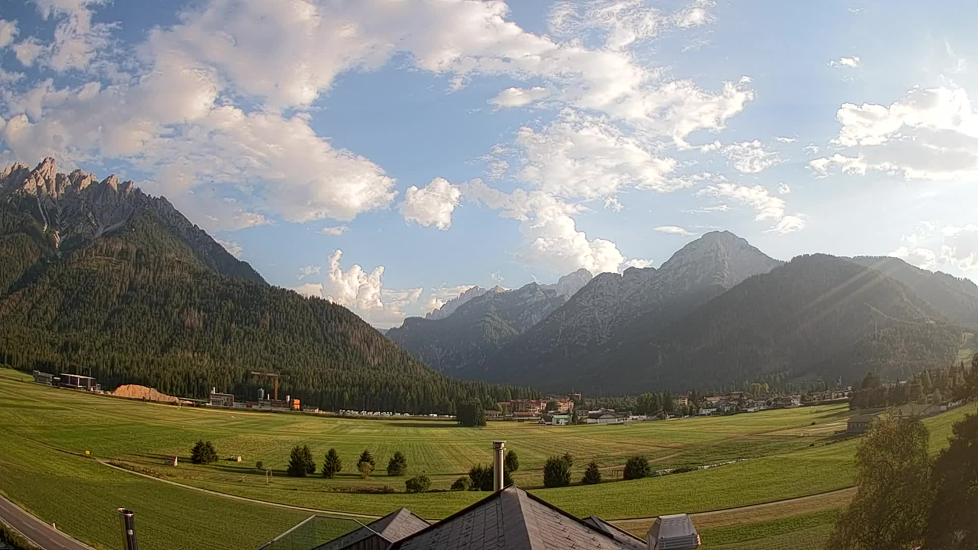 Webcam Dobbiaco Dolomiti – Vista dall’Hotel Rosengarten