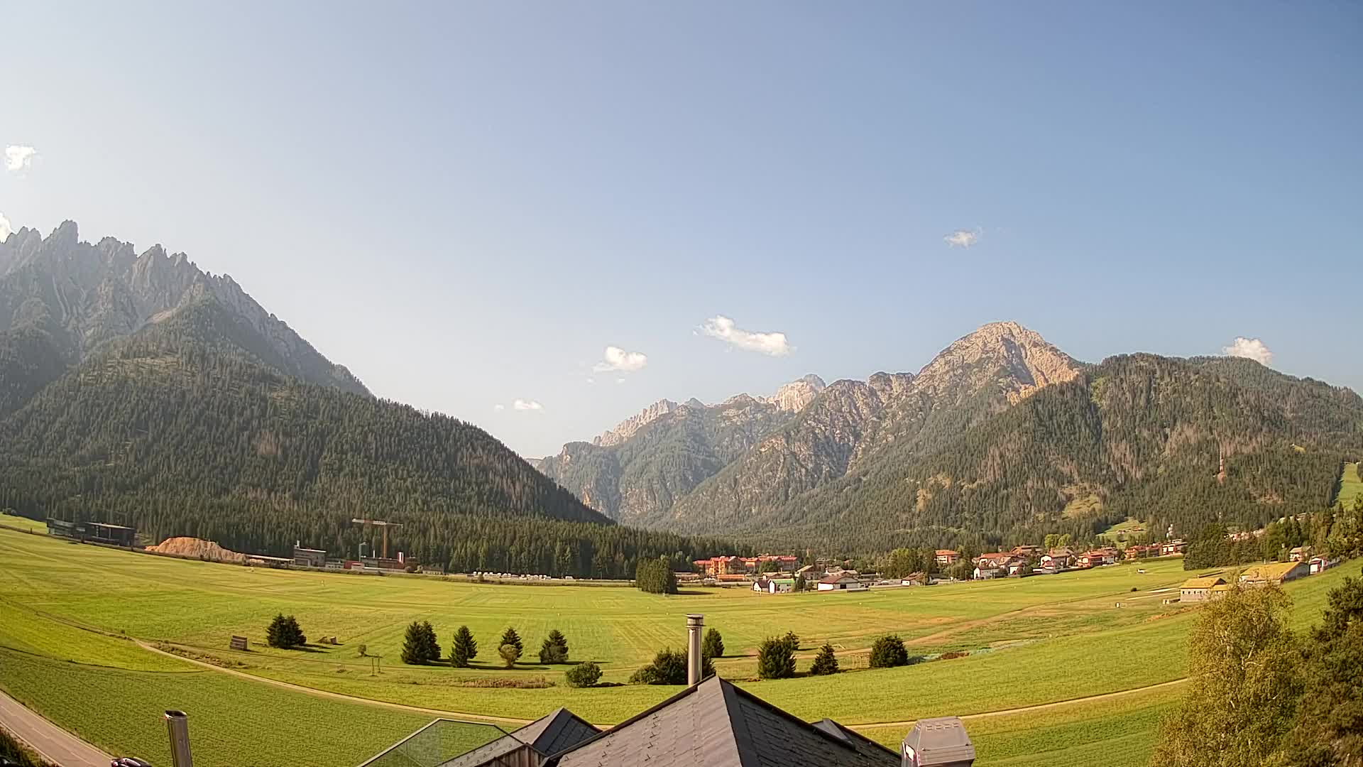 Web kamera Toblach Dolomiti – Pogled s Hotela Rosengarten