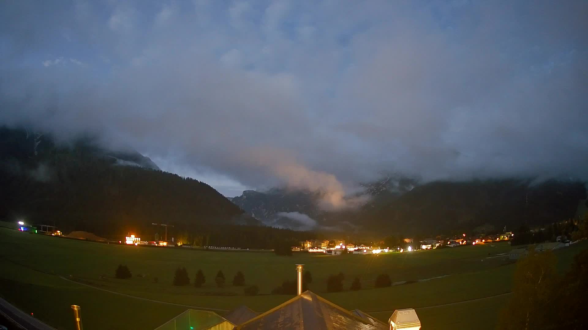 Webcam Toblach Dolomites – View from Hotel Rosengarten