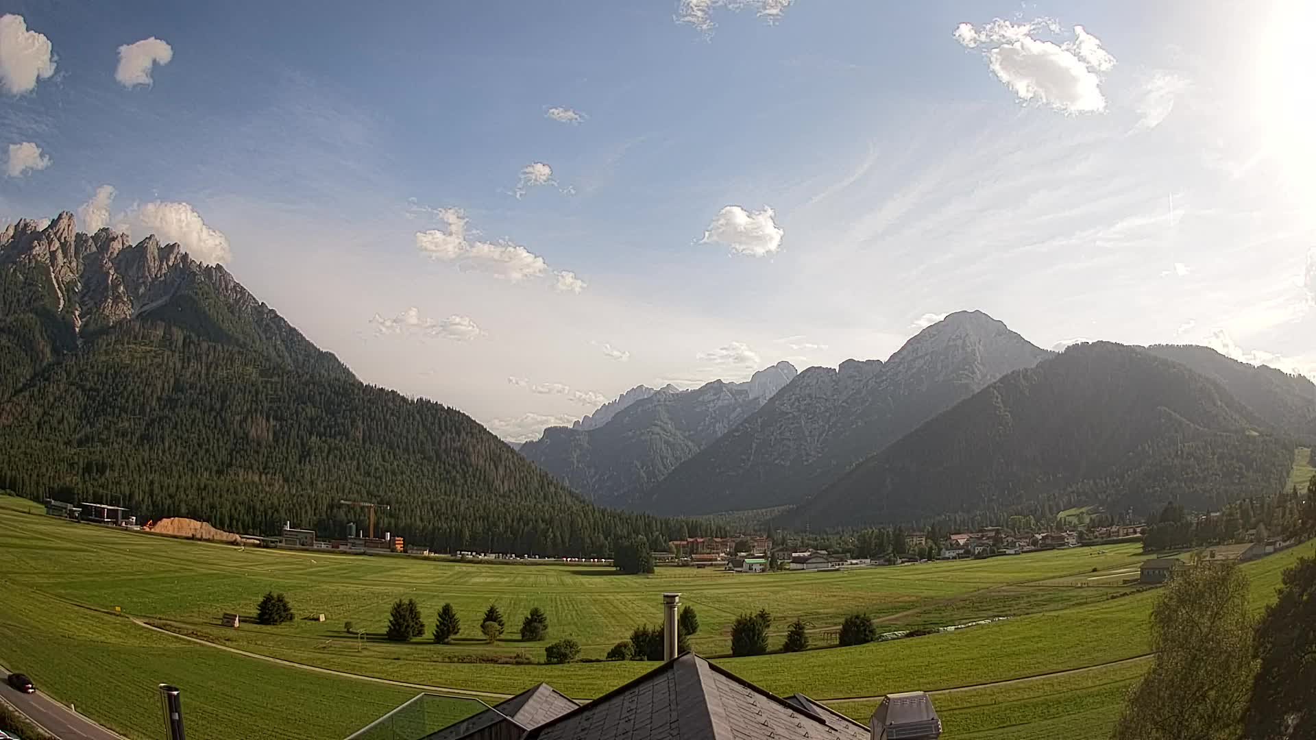 Web kamera Toblach Dolomiti – Pogled s Hotela Rosengarten