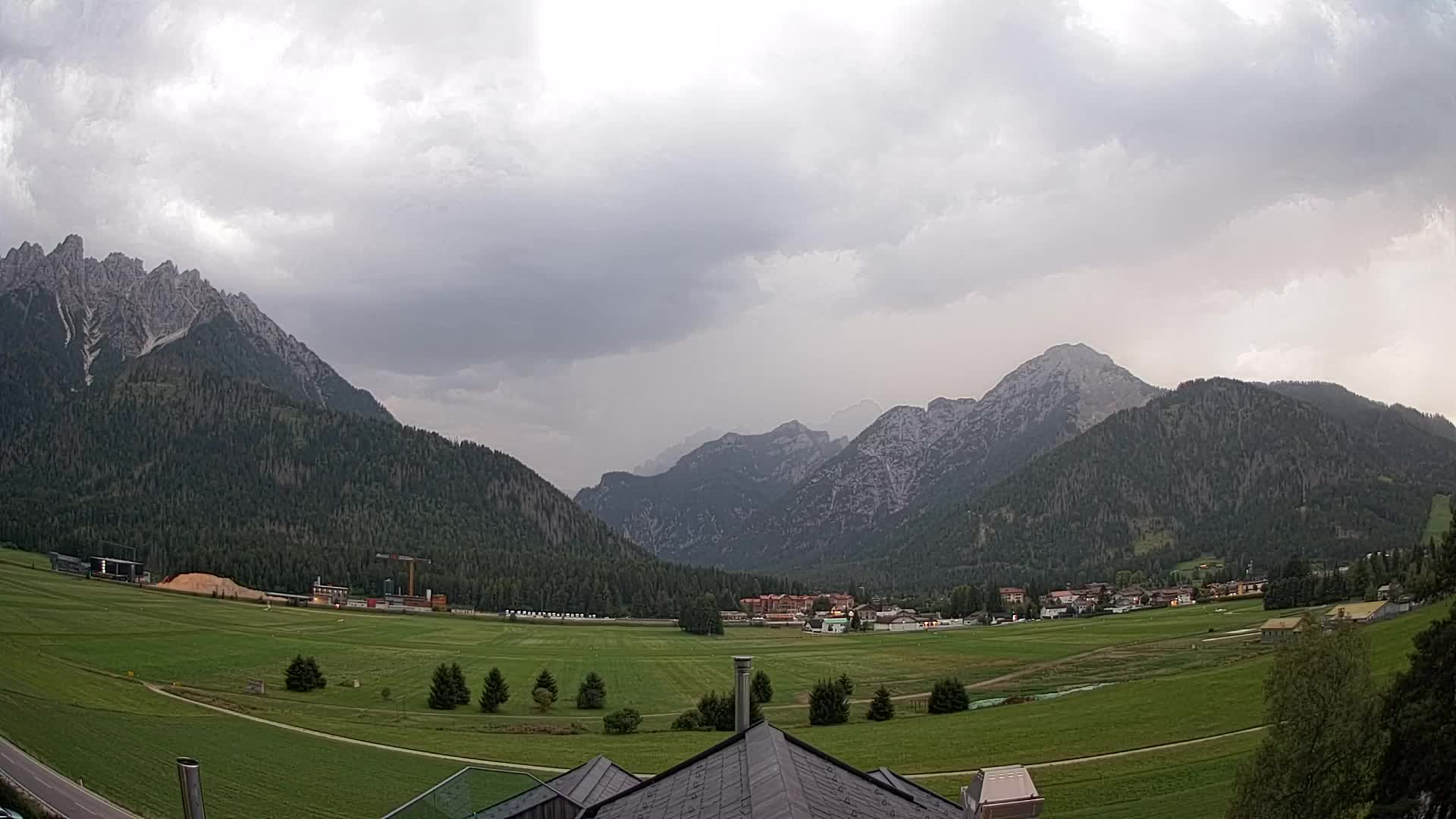 Webcam Toblach Dolomites – View from Hotel Rosengarten