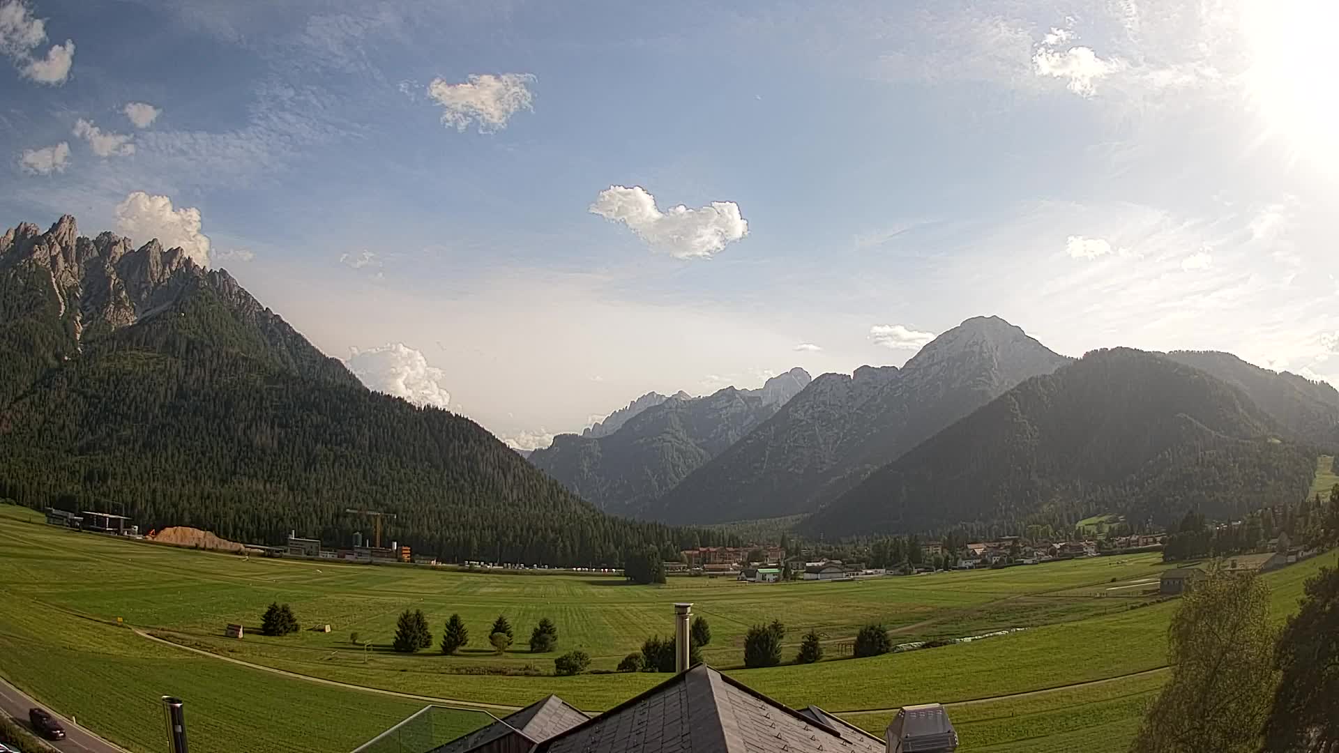 Webcam Toblach Dolomites – View from Hotel Rosengarten