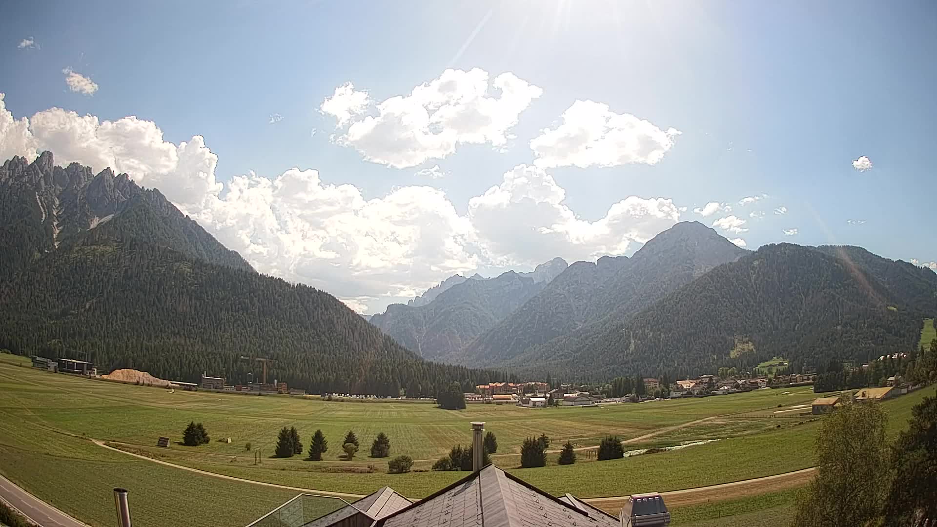 Webcam Toblach Dolomites – View from Hotel Rosengarten