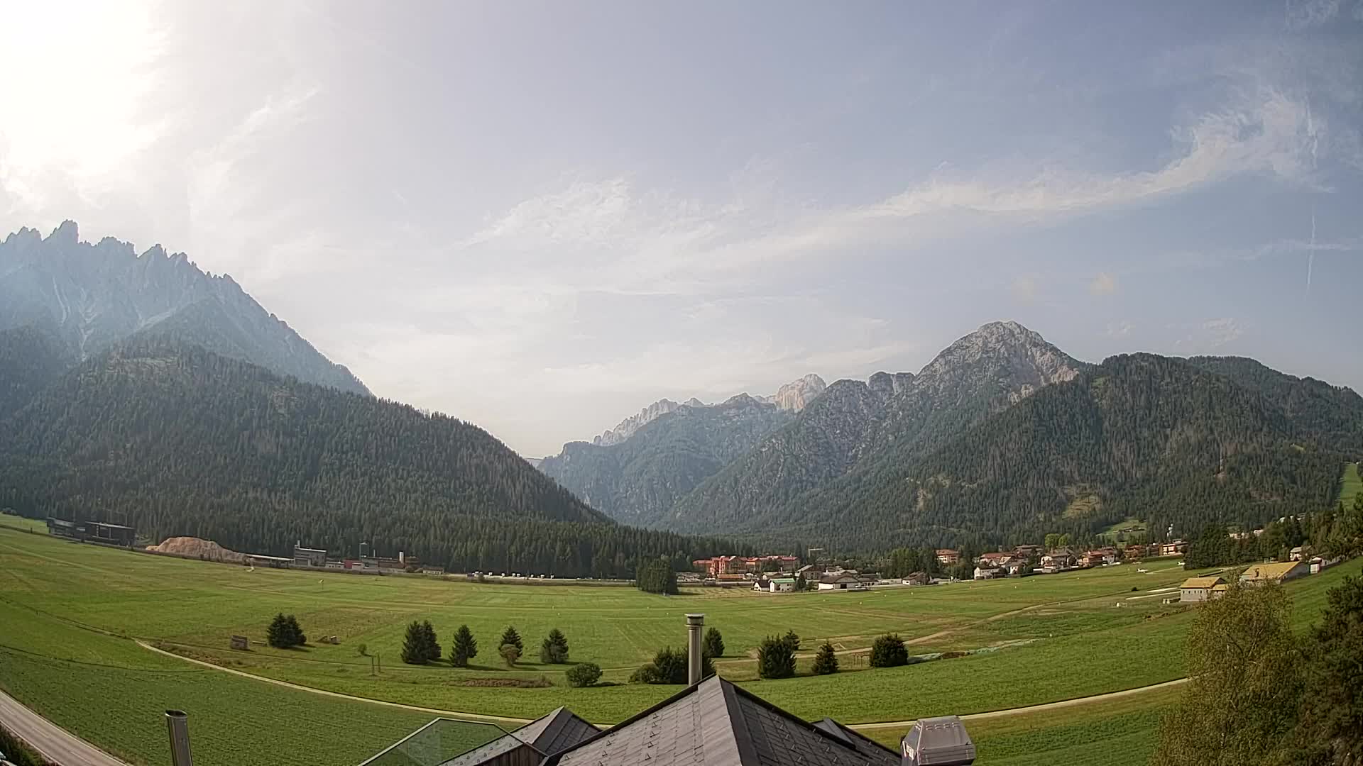 Web kamera Toblach Dolomiti – Pogled s Hotela Rosengarten