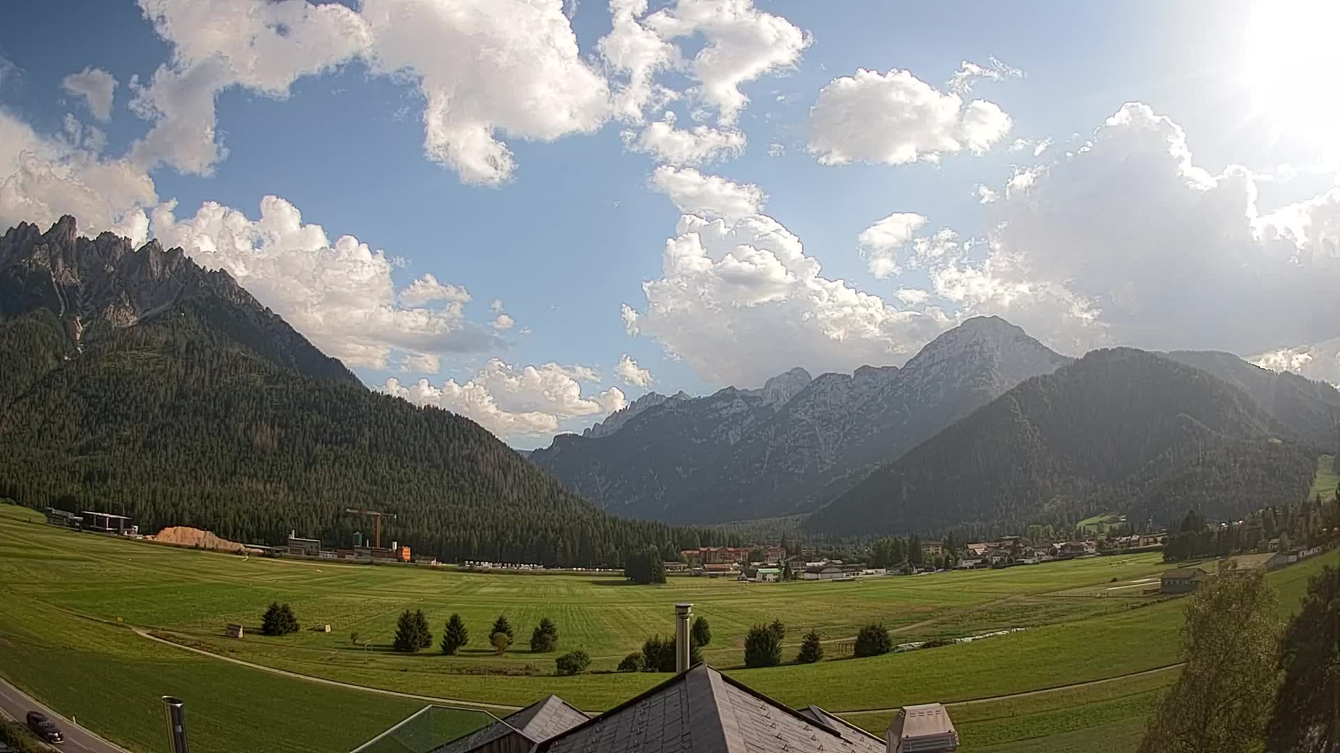 Web kamera Toblach Dolomiti – Pogled s Hotela Rosengarten