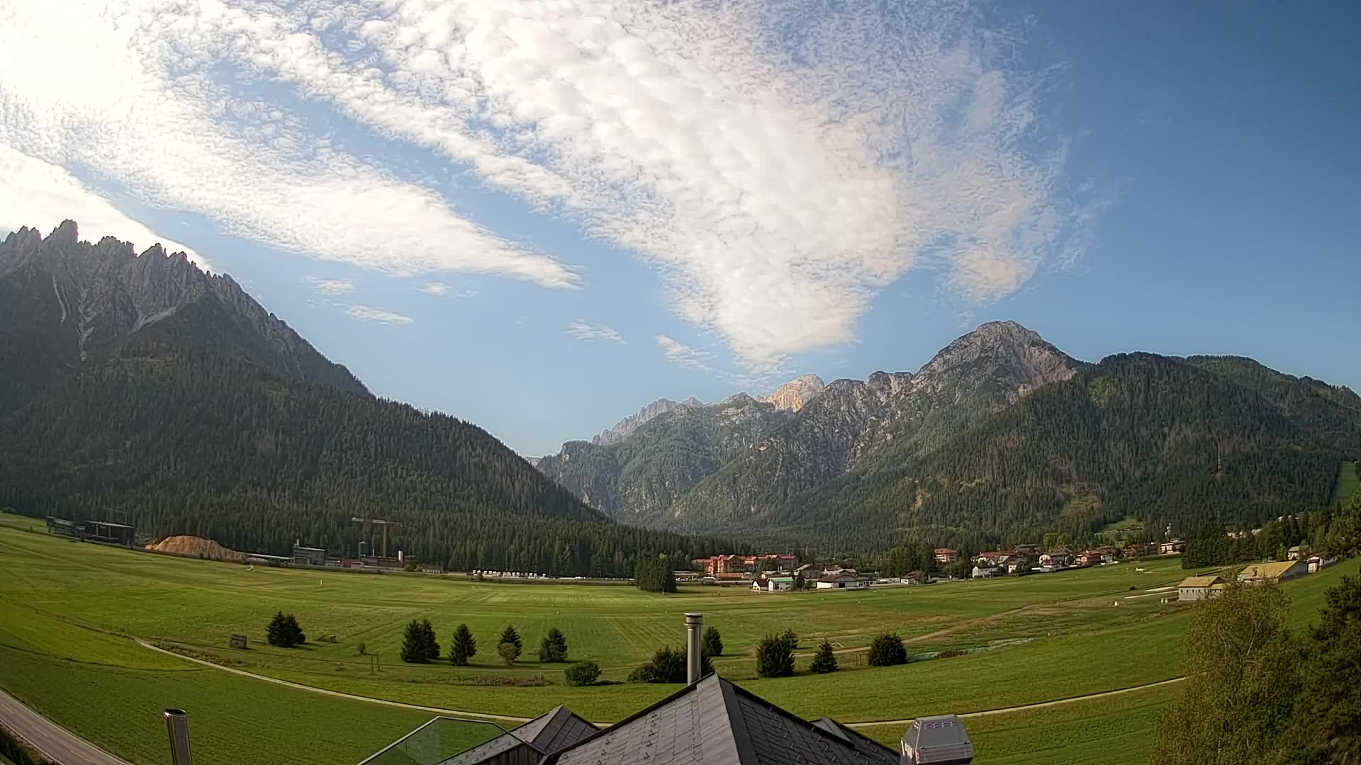 Webcam Toblach Dolomites – View from Hotel Rosengarten