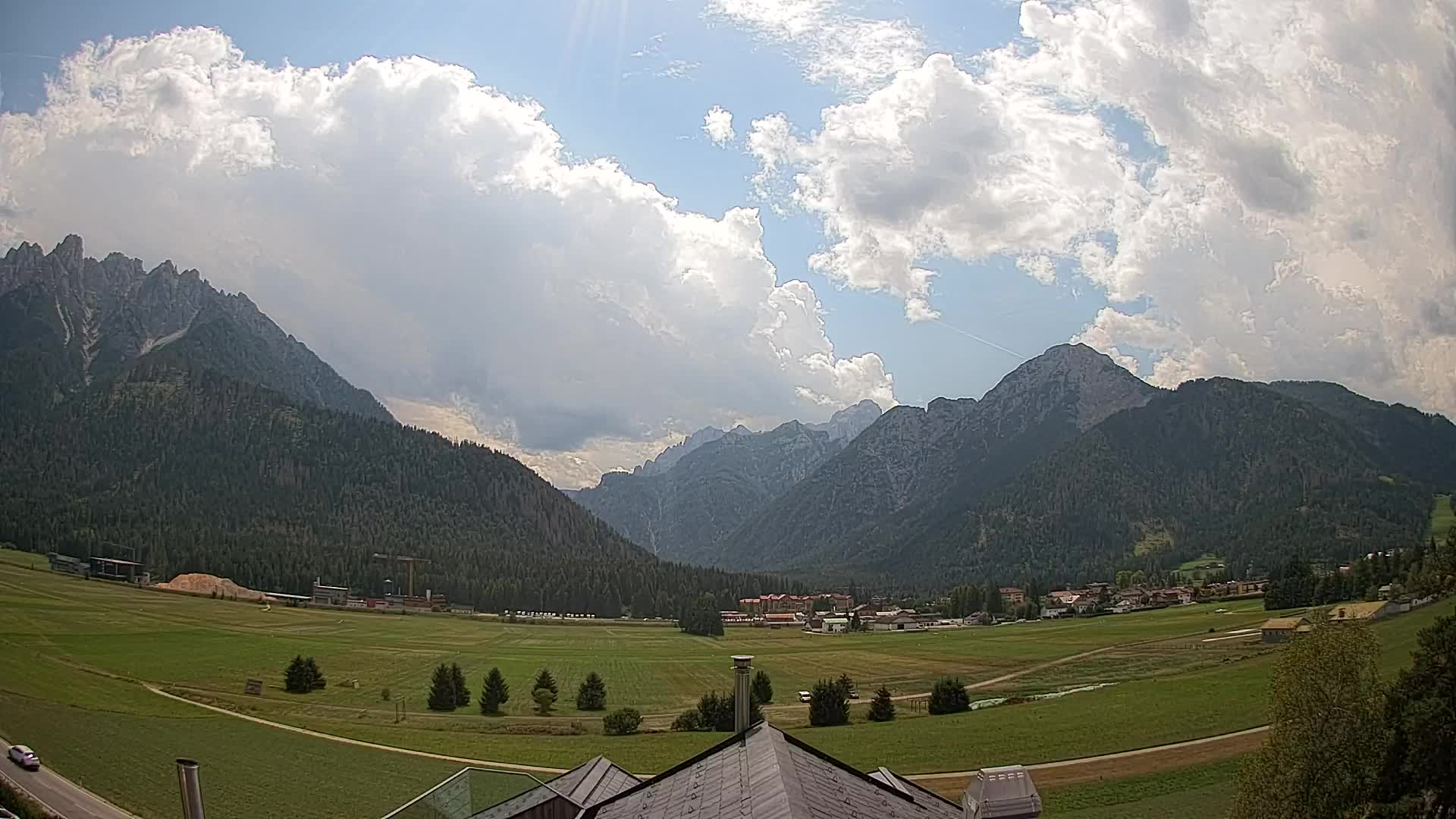 Webcam Toblach Dolomites – View from Hotel Rosengarten