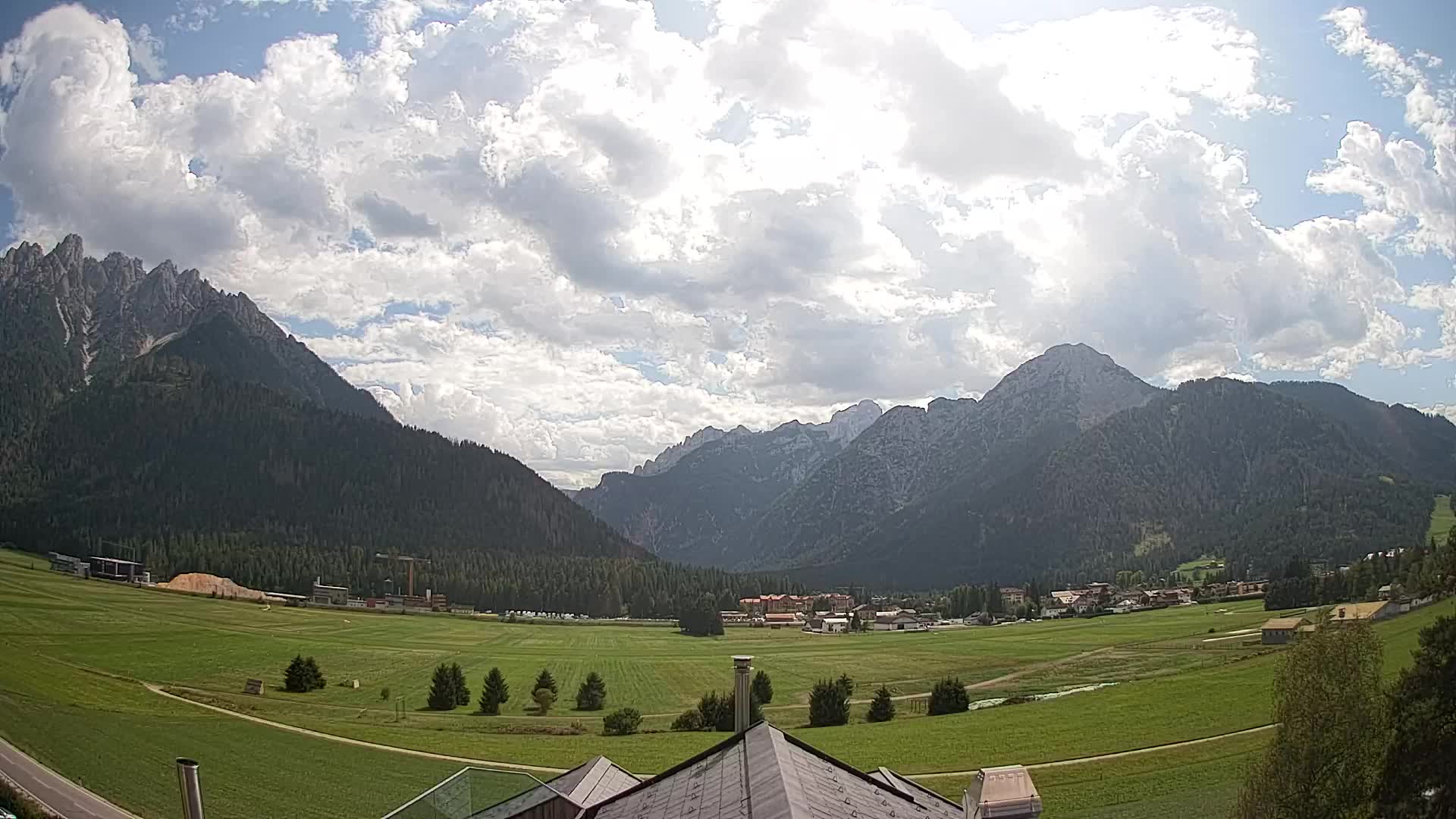 Webcam Toblach Dolomites – View from Hotel Rosengarten