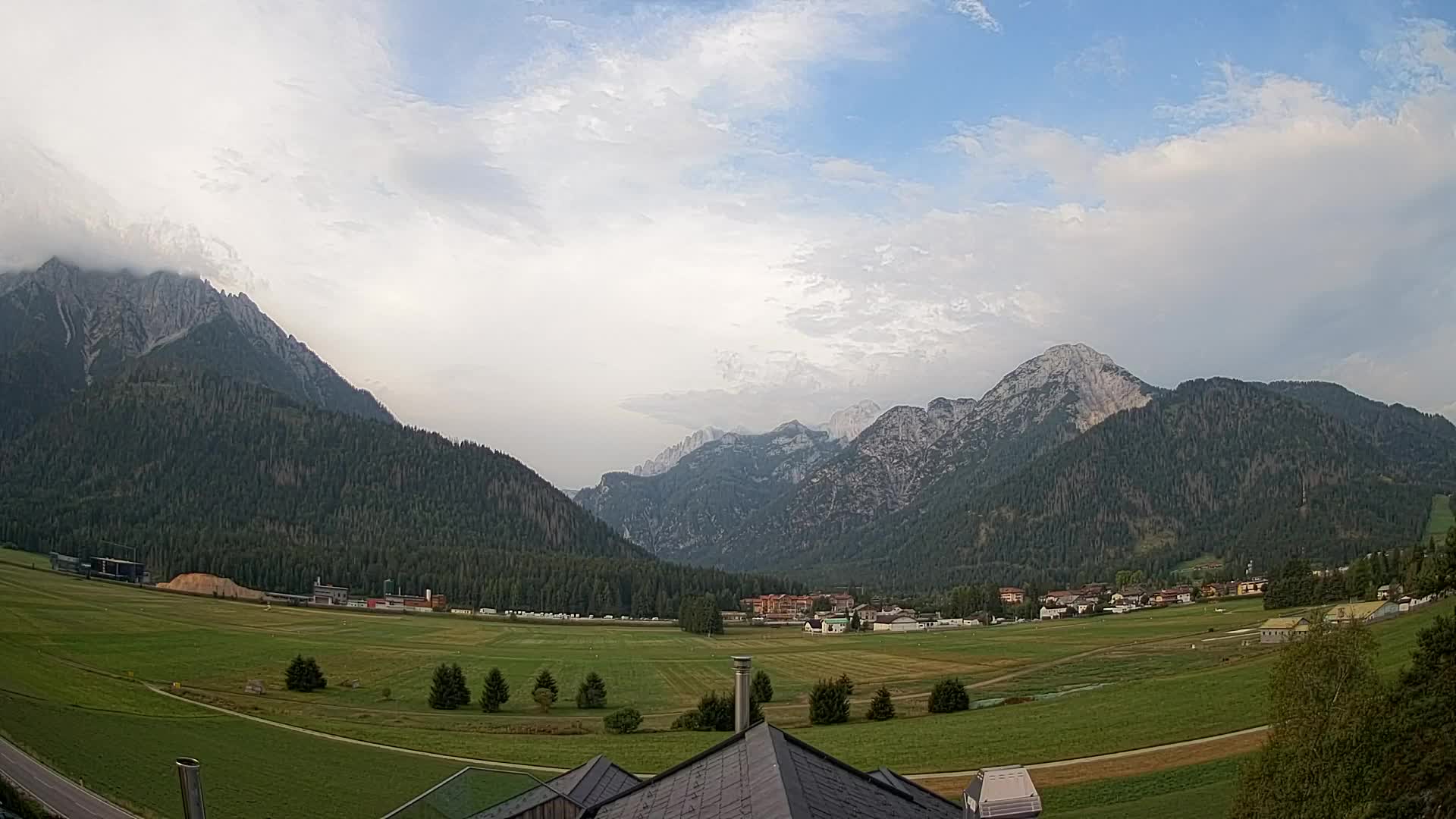 Webcam Toblach Dolomites – View from Hotel Rosengarten