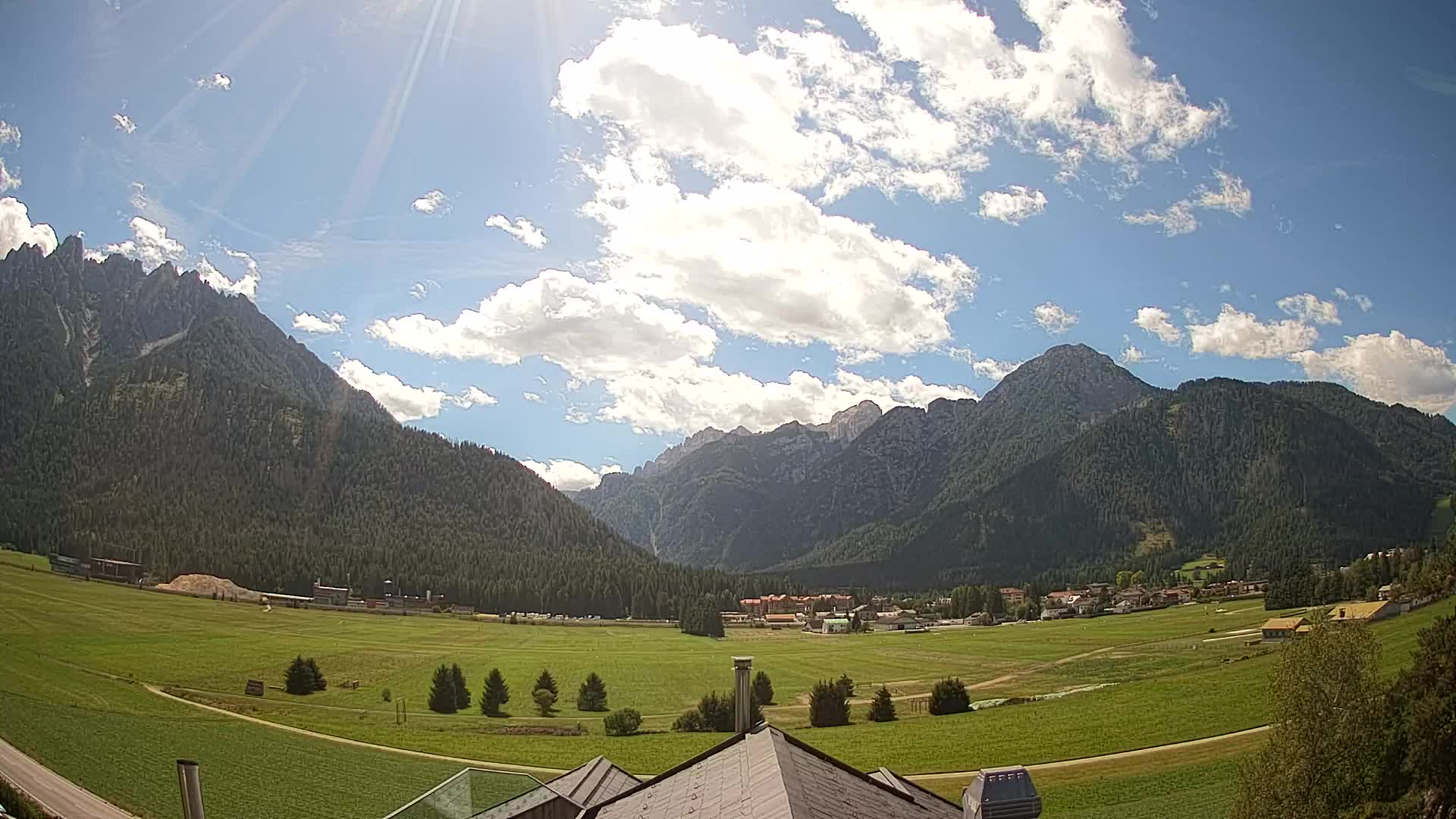 Webcam Dobbiaco Dolomiti – Vista dall’Hotel Rosengarten
