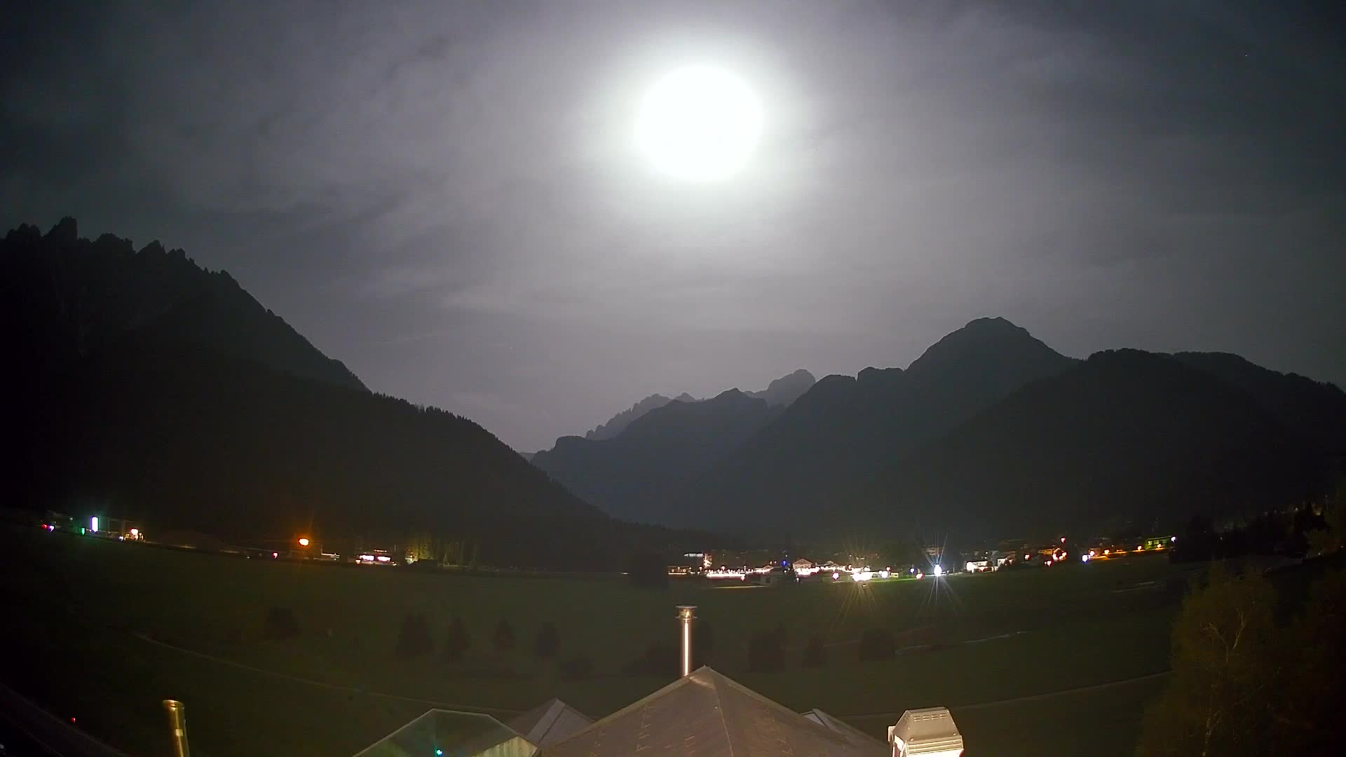 Webcam Toblach Dolomites – View from Hotel Rosengarten