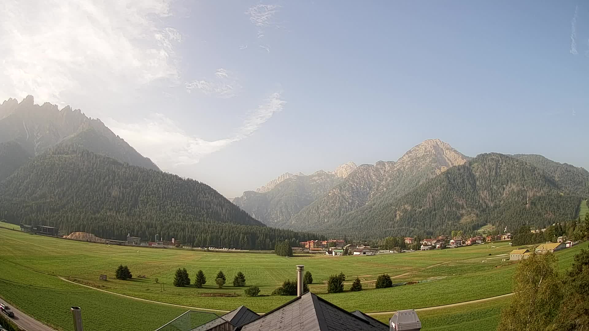 Spletna kamera Toblach Dolomiti – Pogled iz hotela Rosengarten