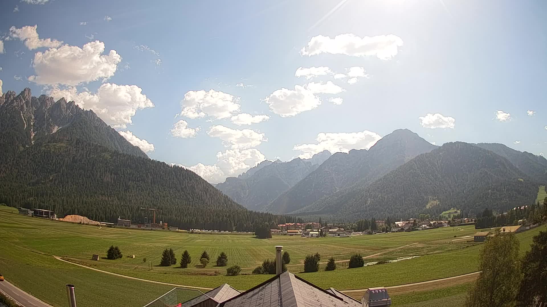 Webcam Toblach Dolomites – View from Hotel Rosengarten