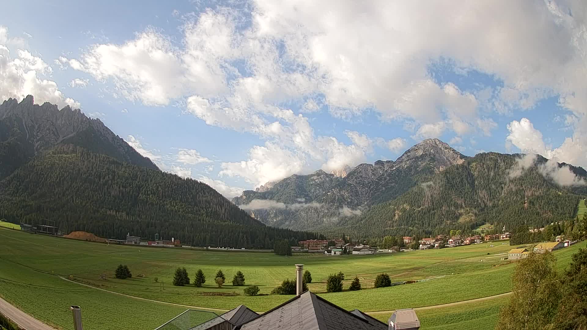 Webcam Toblach Dolomites – View from Hotel Rosengarten