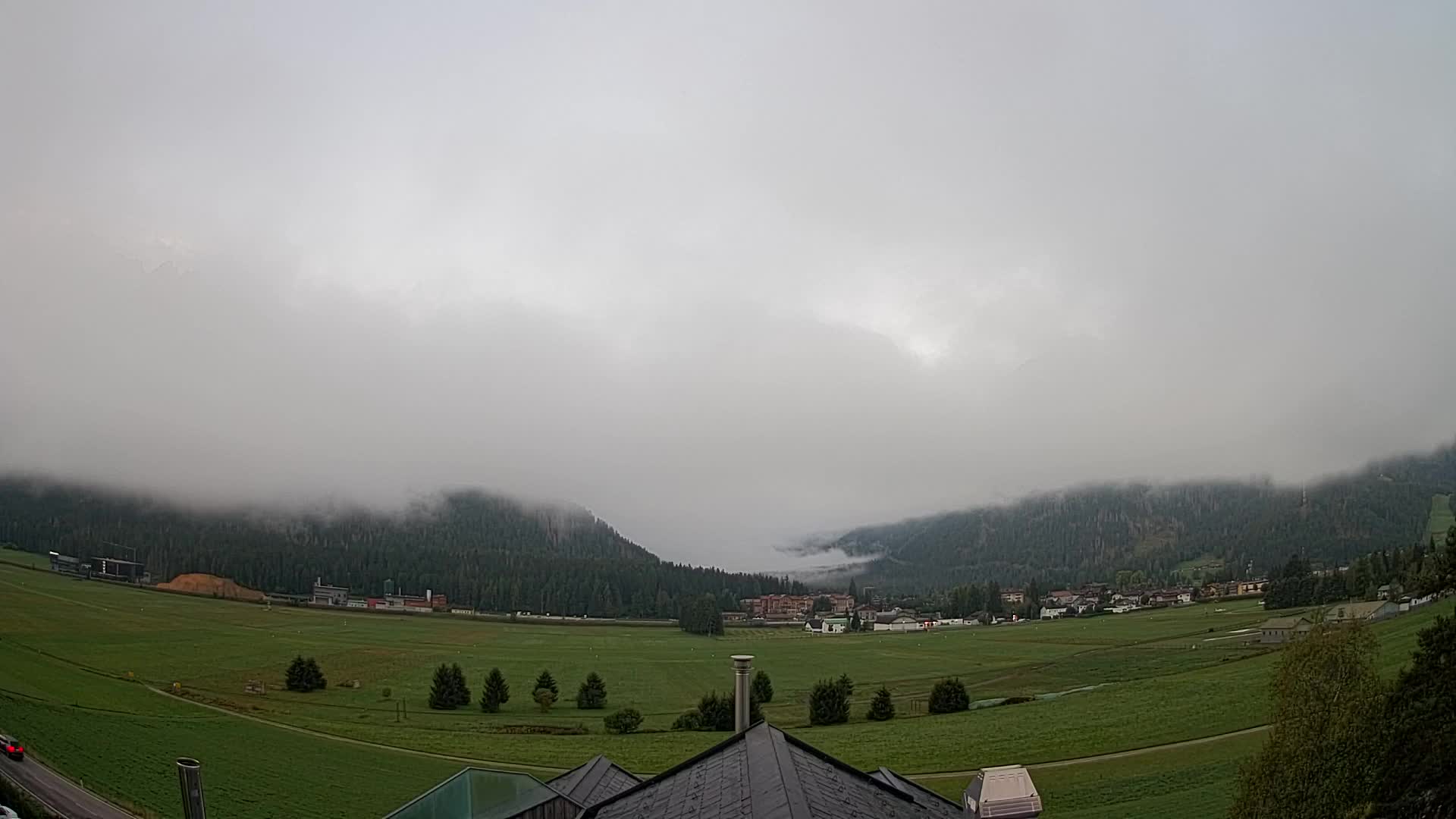 Spletna kamera Toblach Dolomiti – Pogled iz hotela Rosengarten