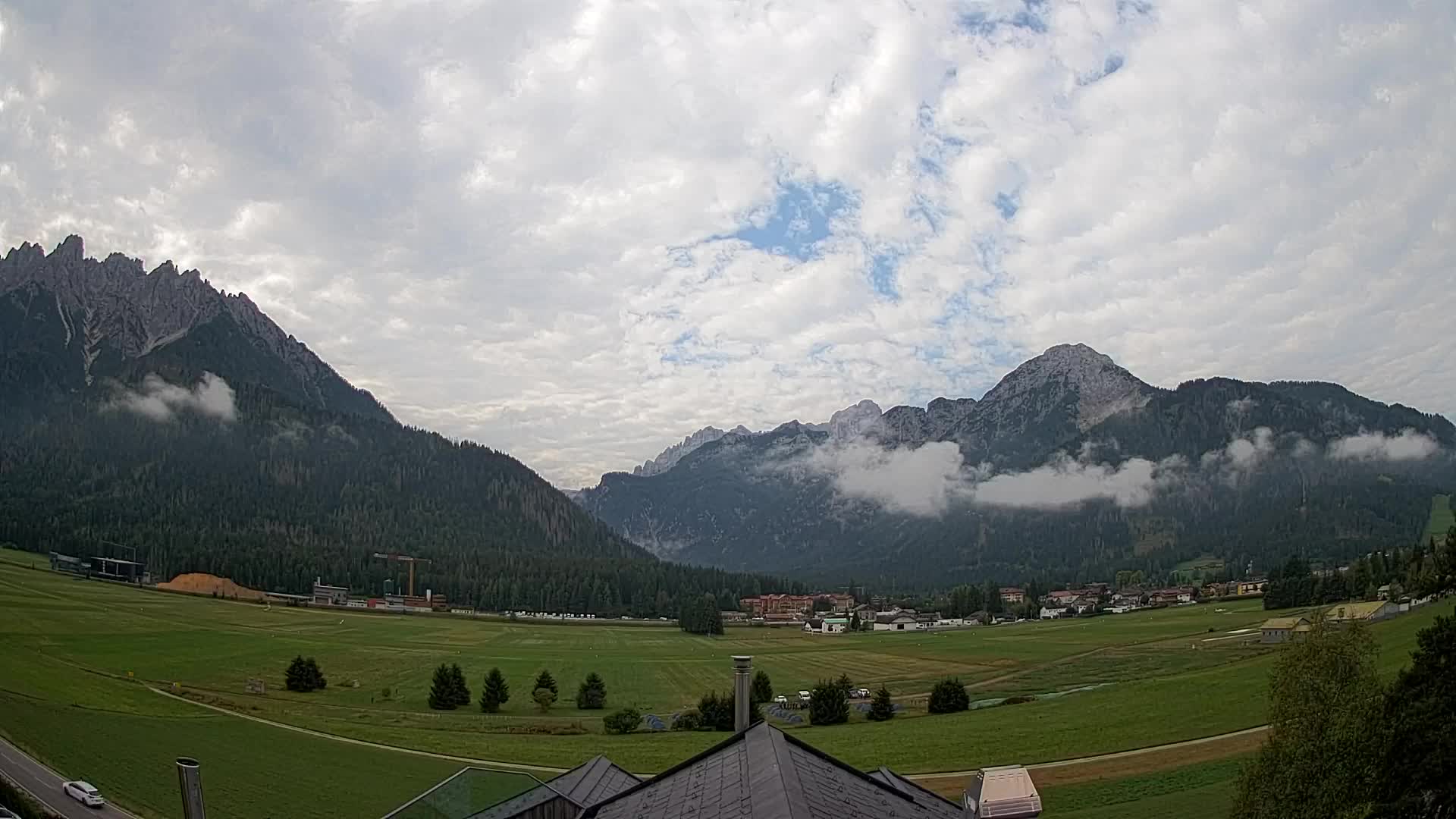 Webcam Toblach Dolomites – View from Hotel Rosengarten