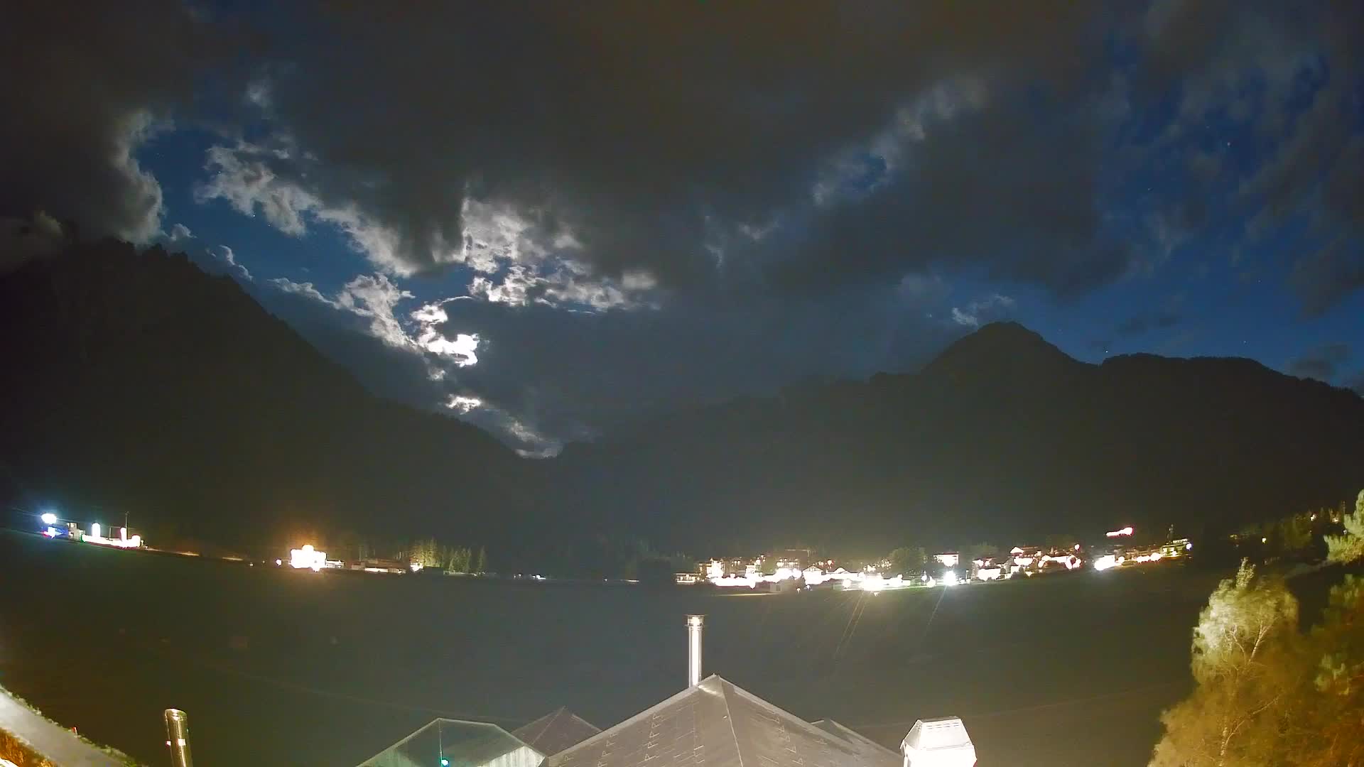 Webcam Toblach Dolomites – View from Hotel Rosengarten