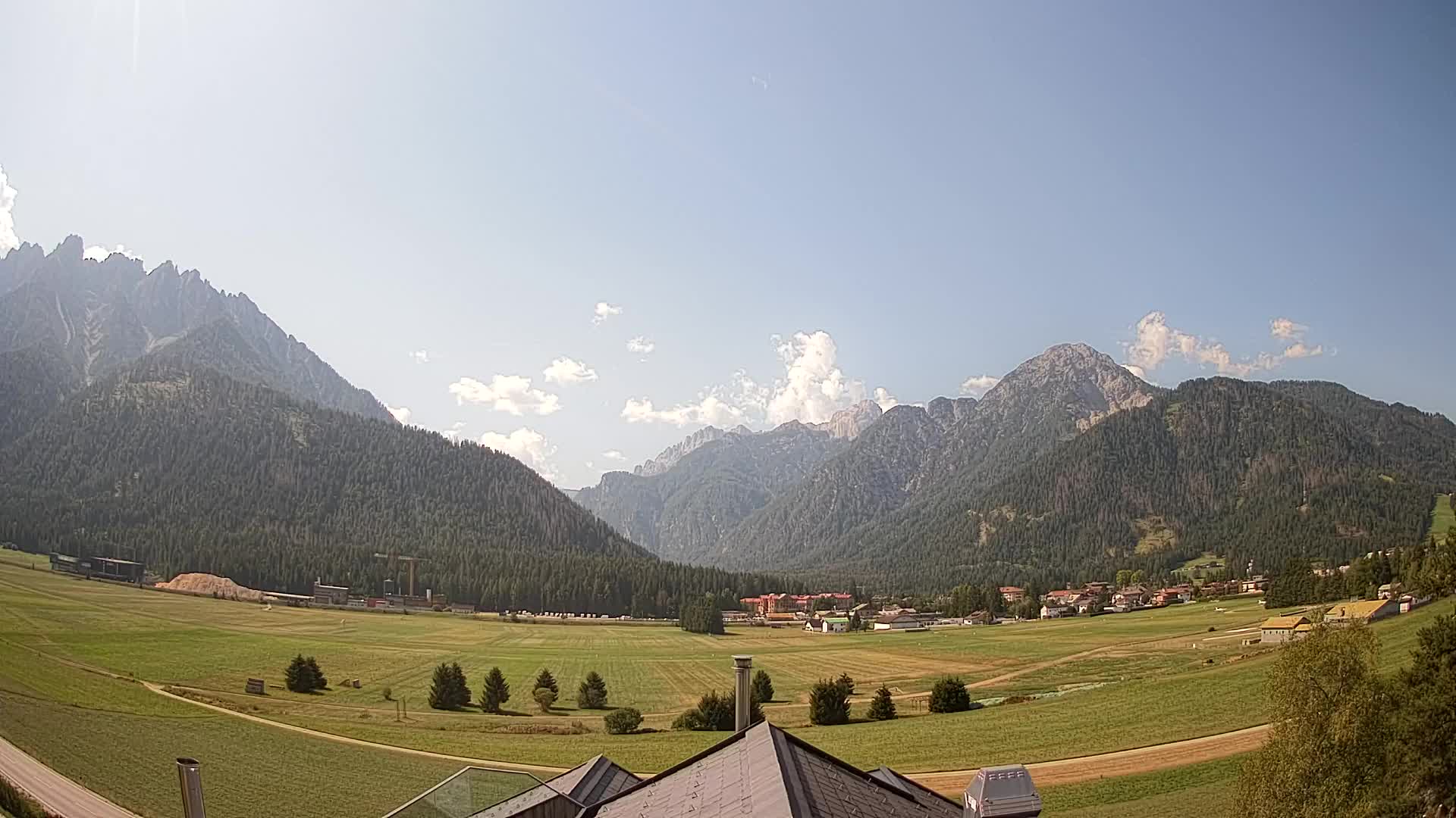Web kamera Toblach Dolomiti – Pogled s Hotela Rosengarten