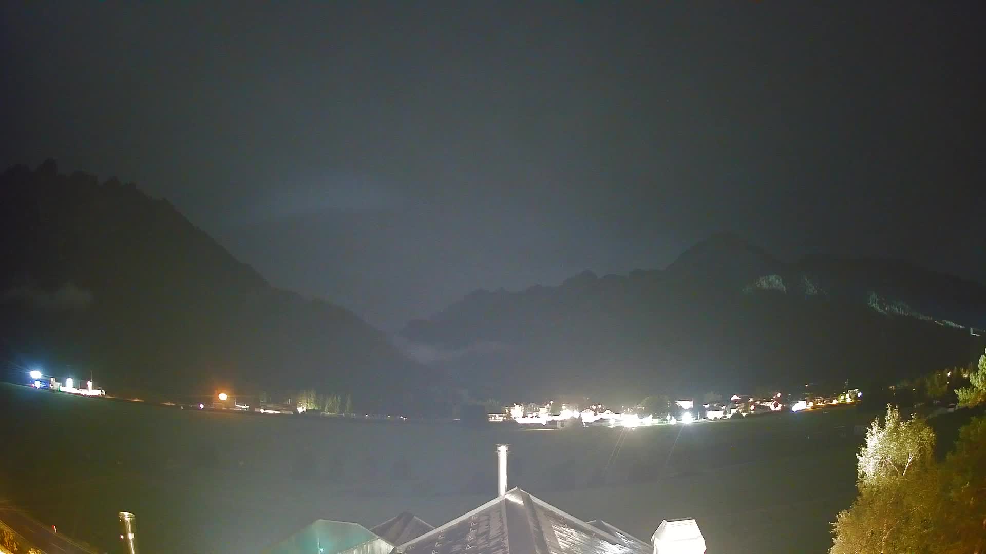Spletna kamera Toblach Dolomiti – Pogled iz hotela Rosengarten