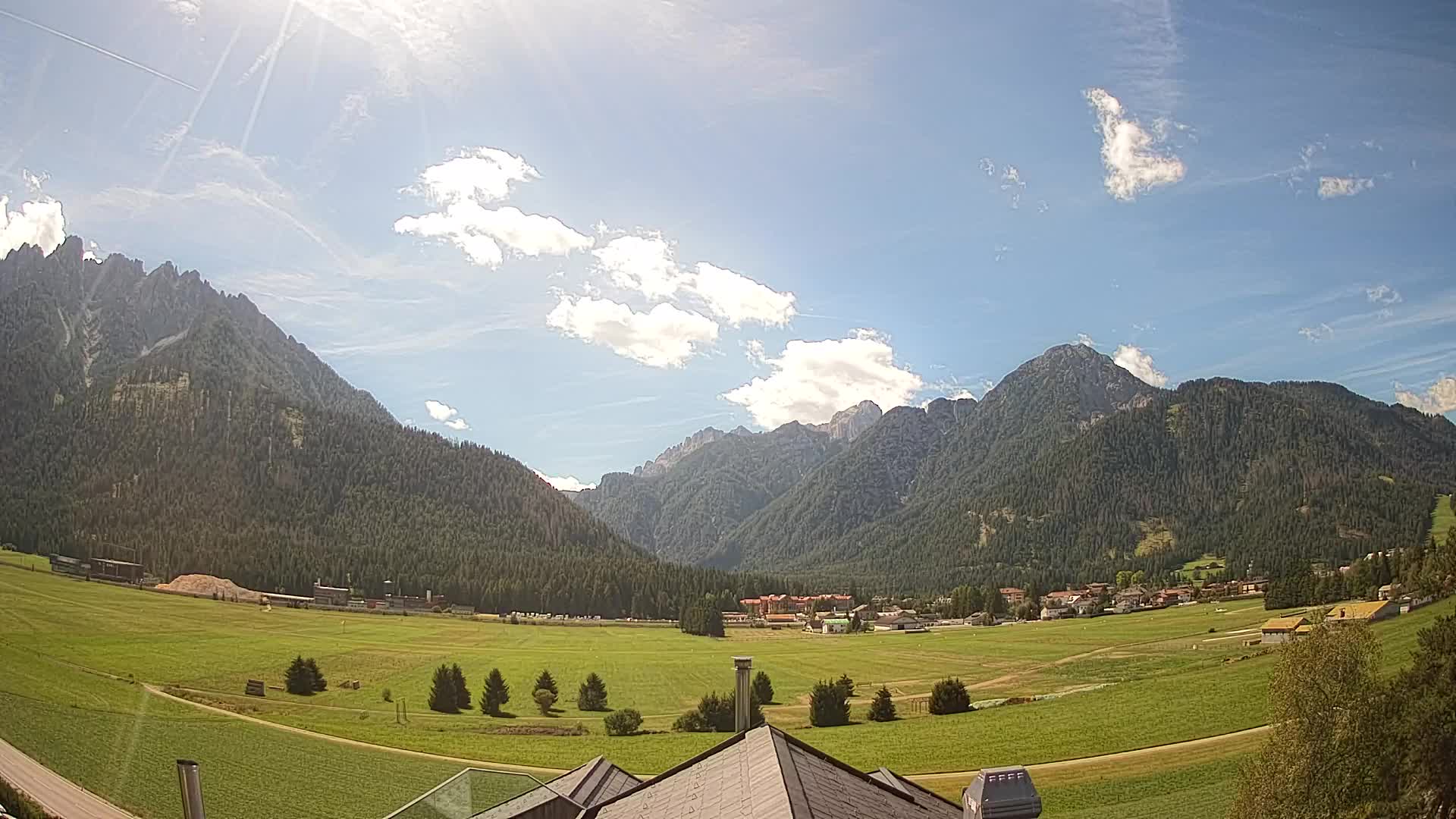 Webcam Toblach Dolomites – View from Hotel Rosengarten