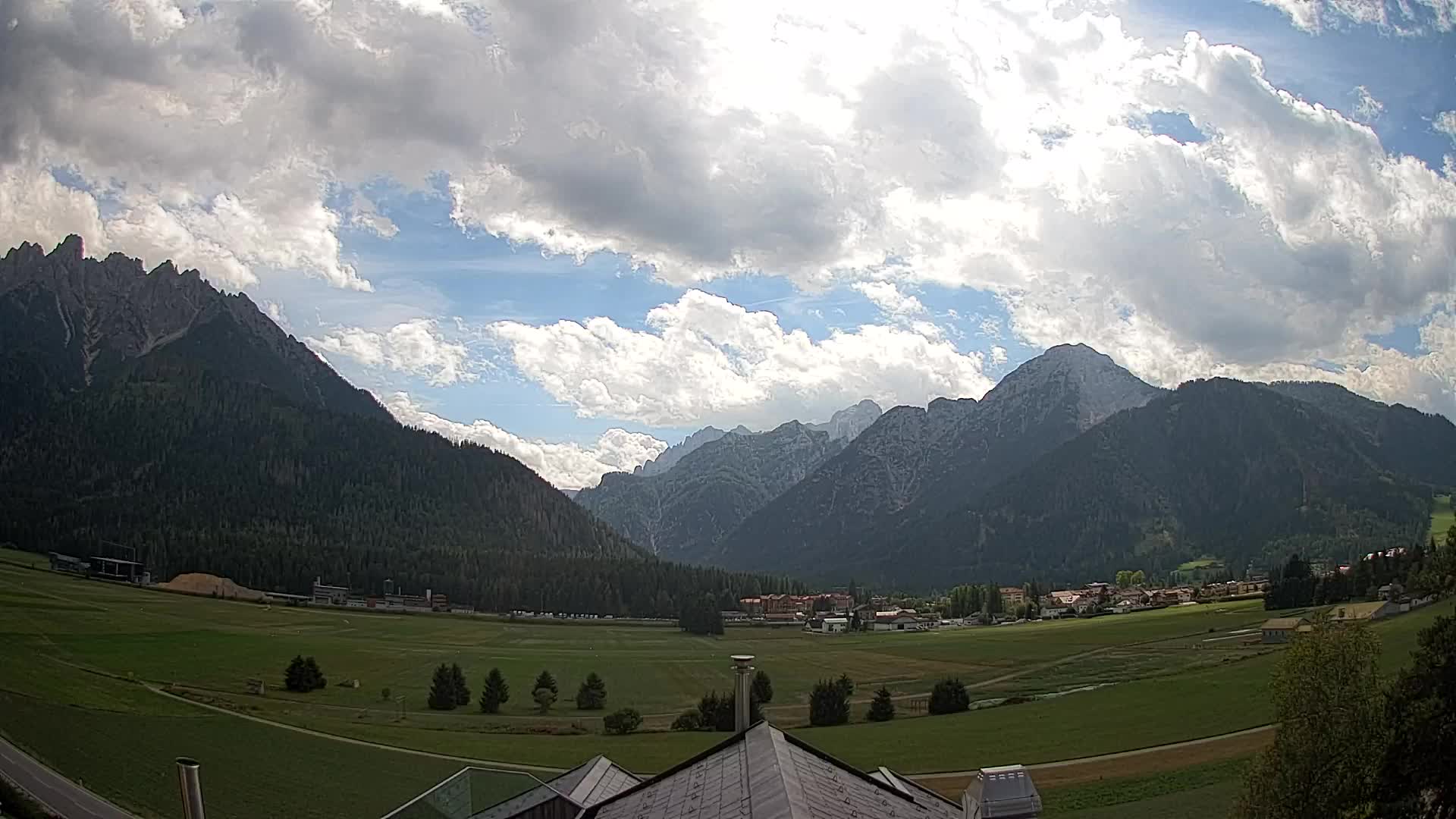 Webcam Toblach Dolomites – View from Hotel Rosengarten