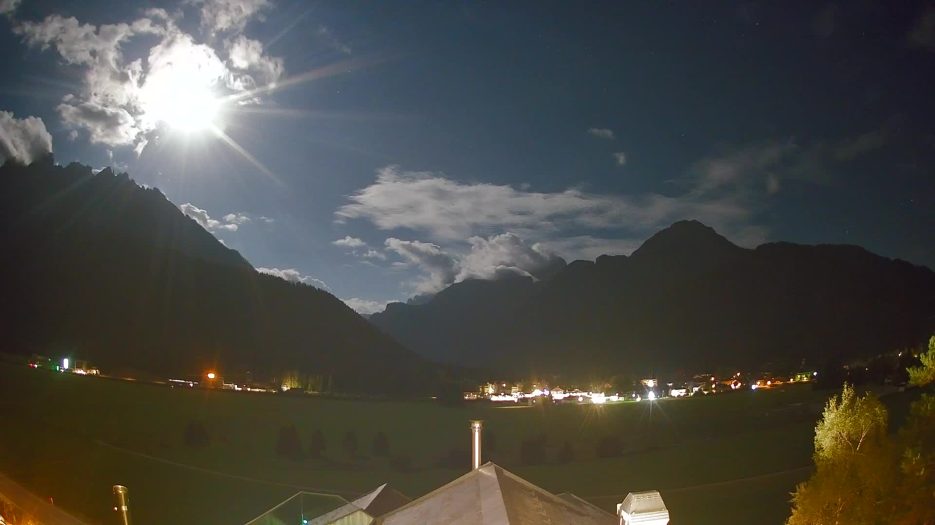 Webcam Toblach Dolomites – View from Hotel Rosengarten